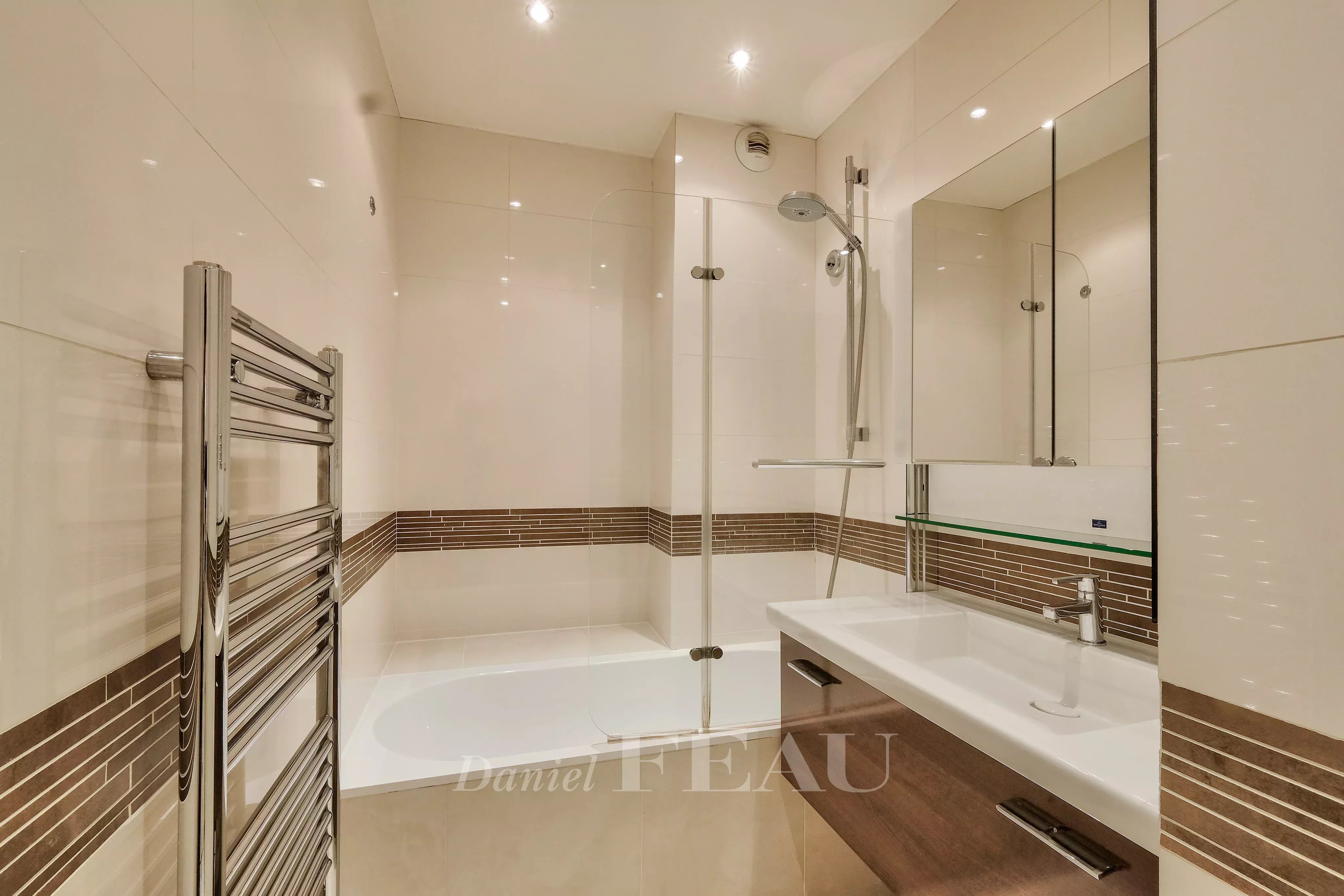 Rental Apartment Paris 17th