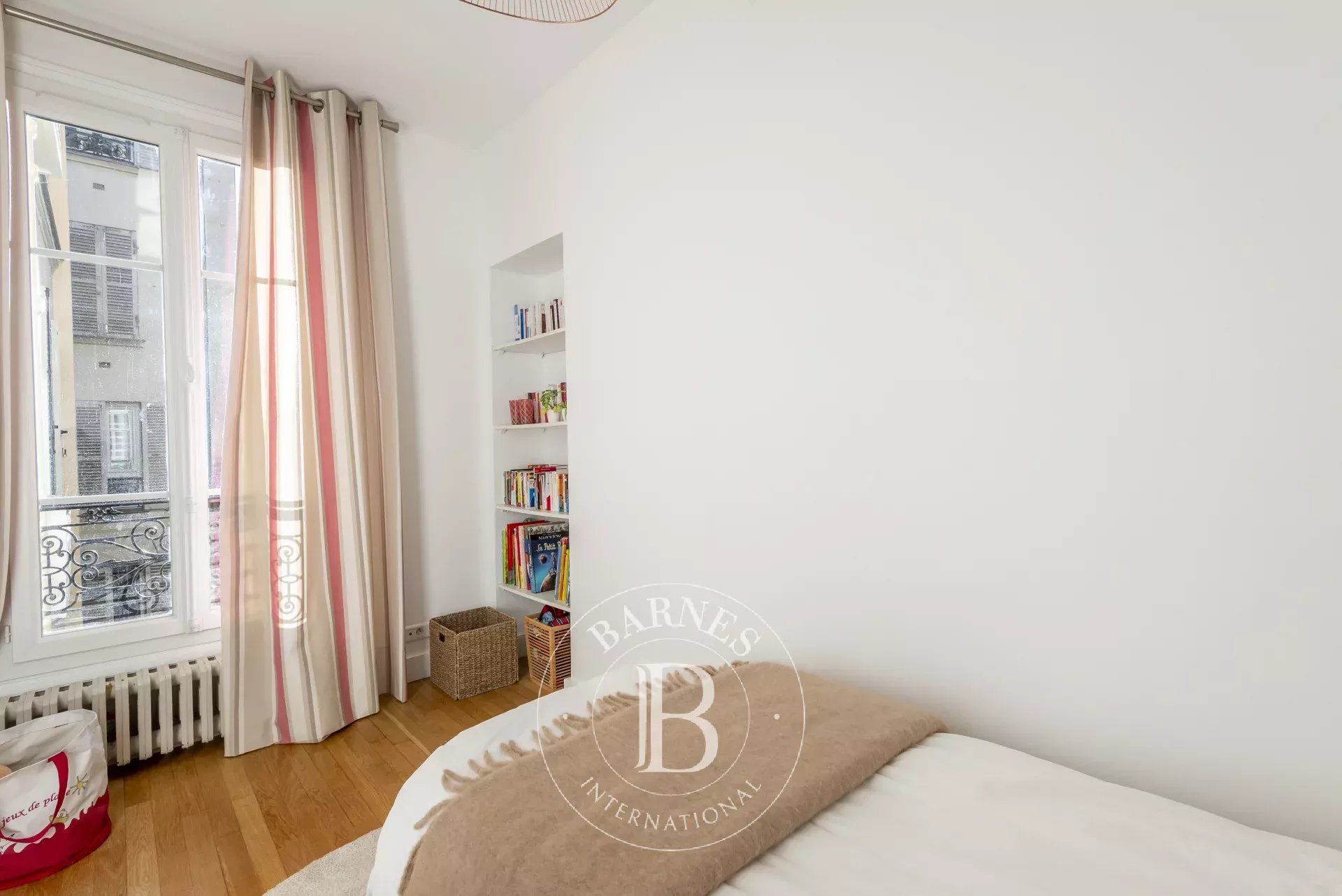 4-BEDROOM FAMILY APARTMENT FOR SALE - NEUILLY / CHEZY PERRONET - picture 30