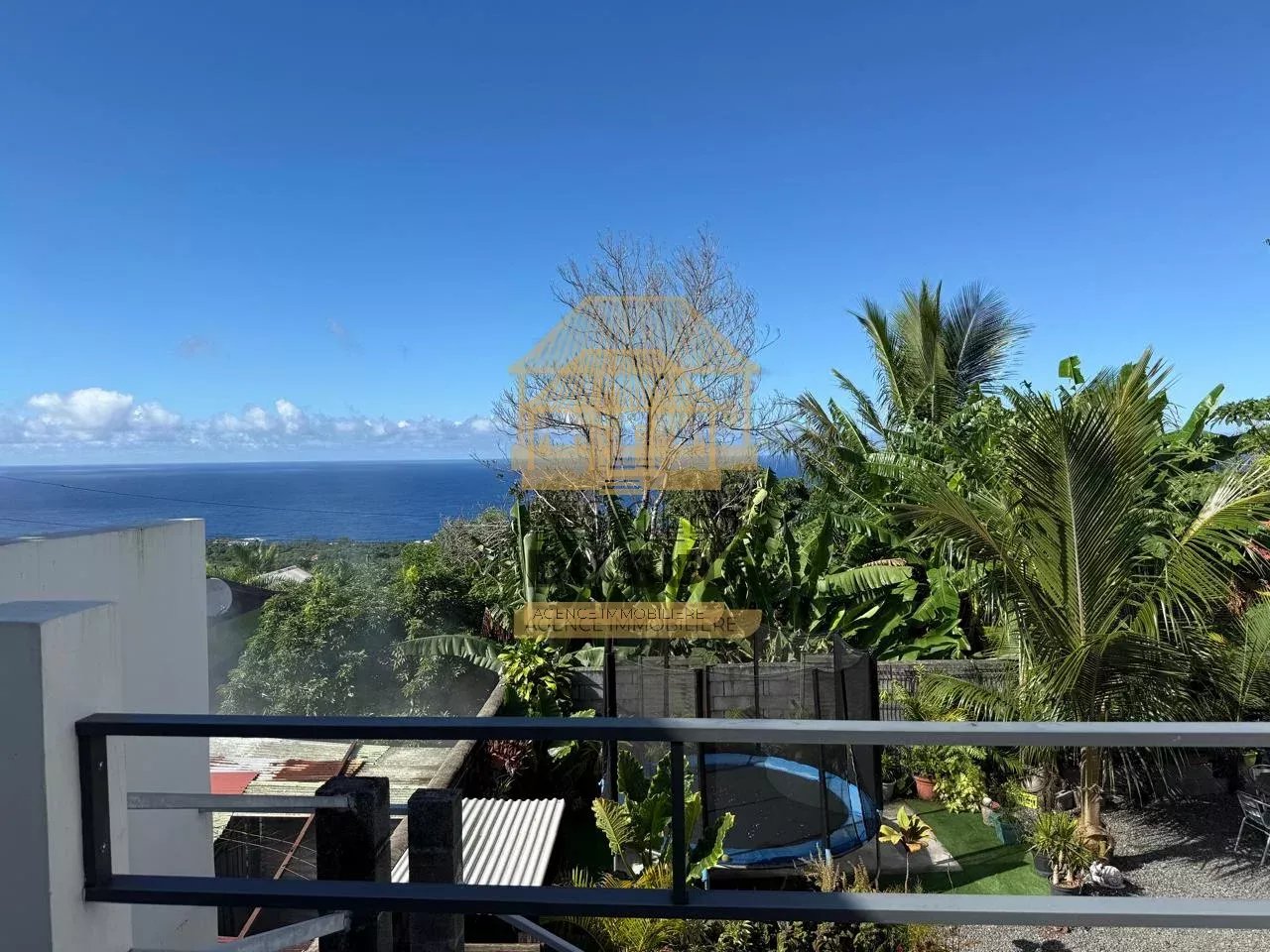 A VENDRE- MAISON DE TYPE T5 DE 106 M² ENVIRON - SAINT PHILIPPE - 247 000 €