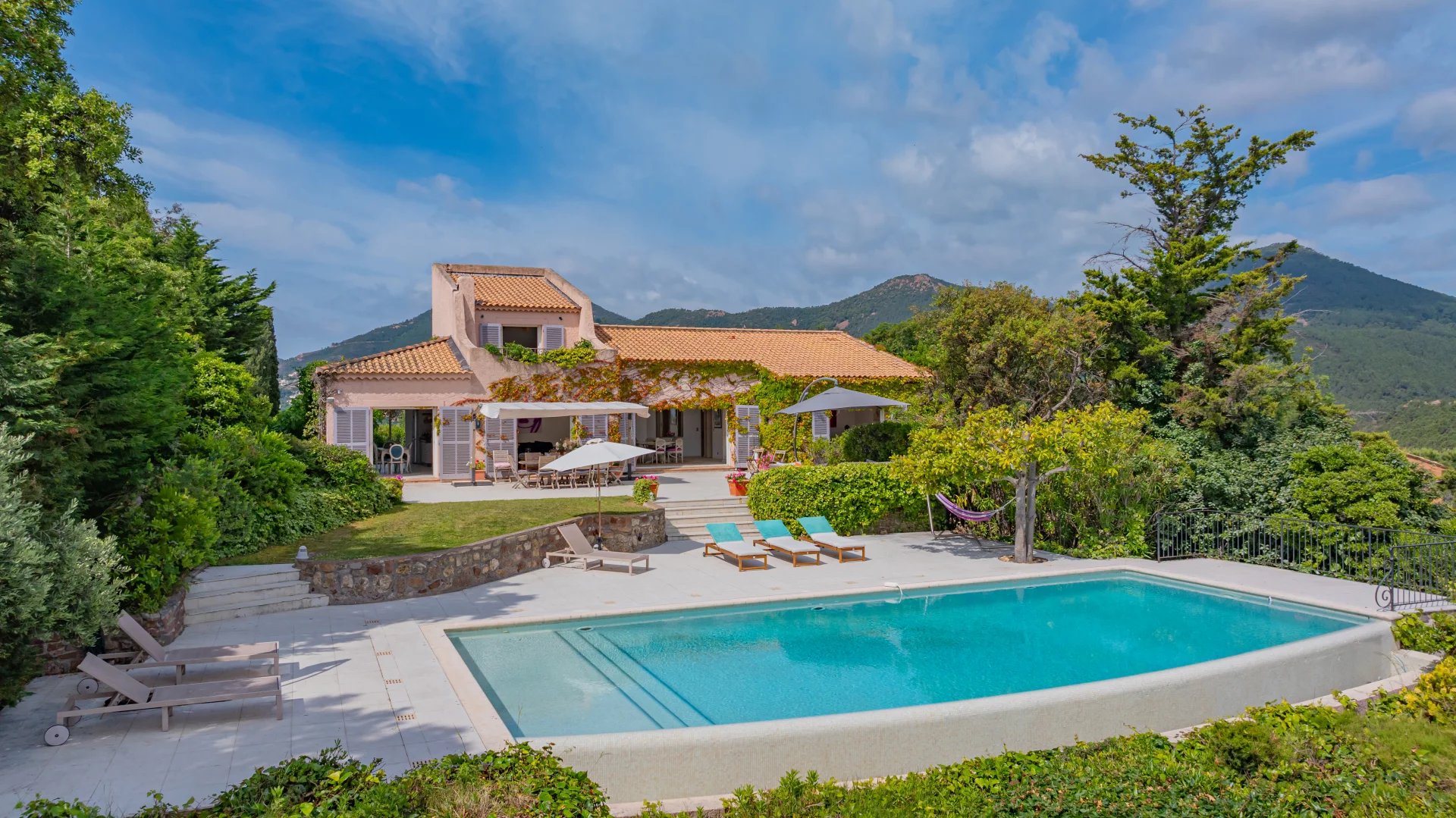 Sale House Théoule-sur-Mer