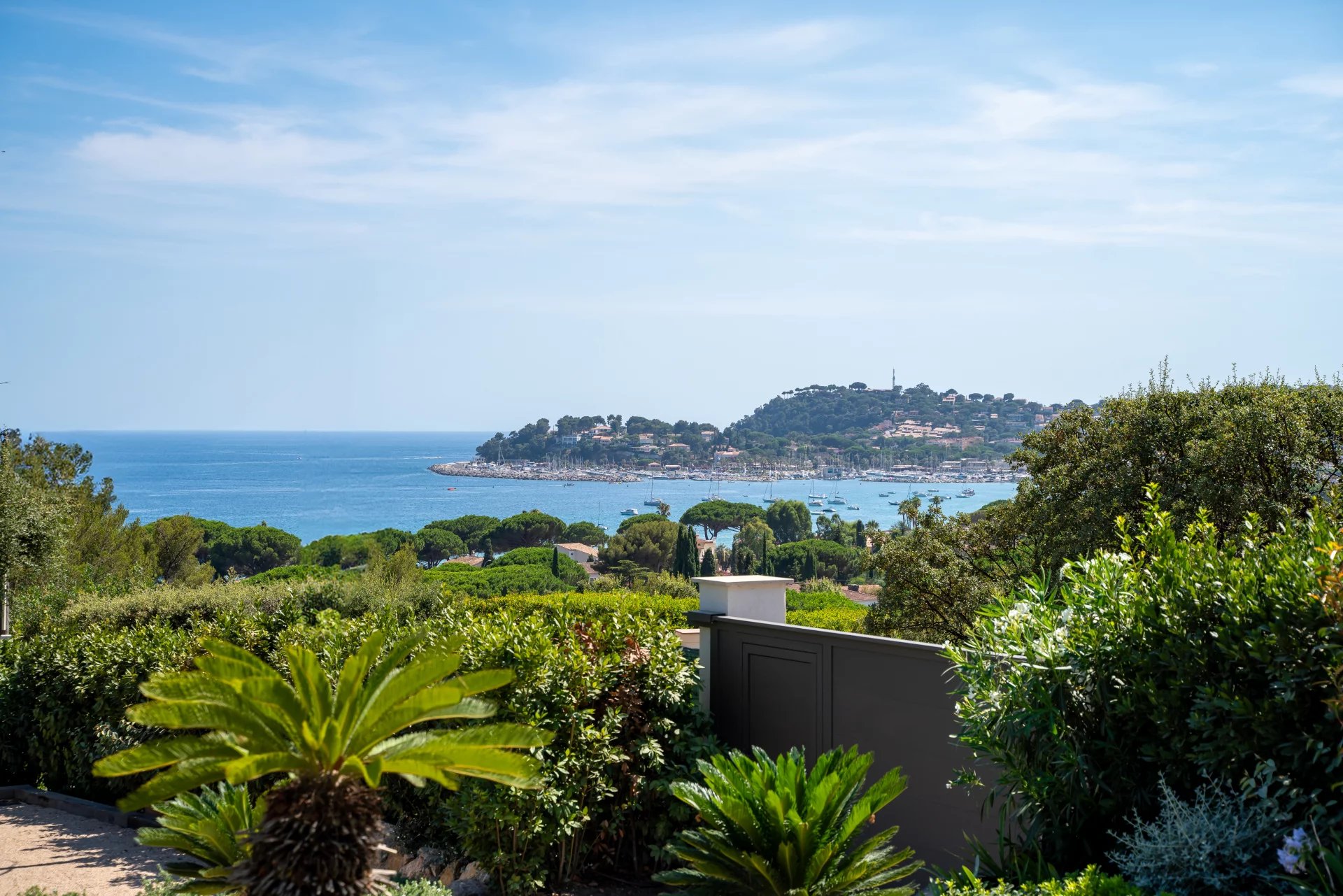Sale Property Cavalaire-sur-Mer Parc de Cavalaire
