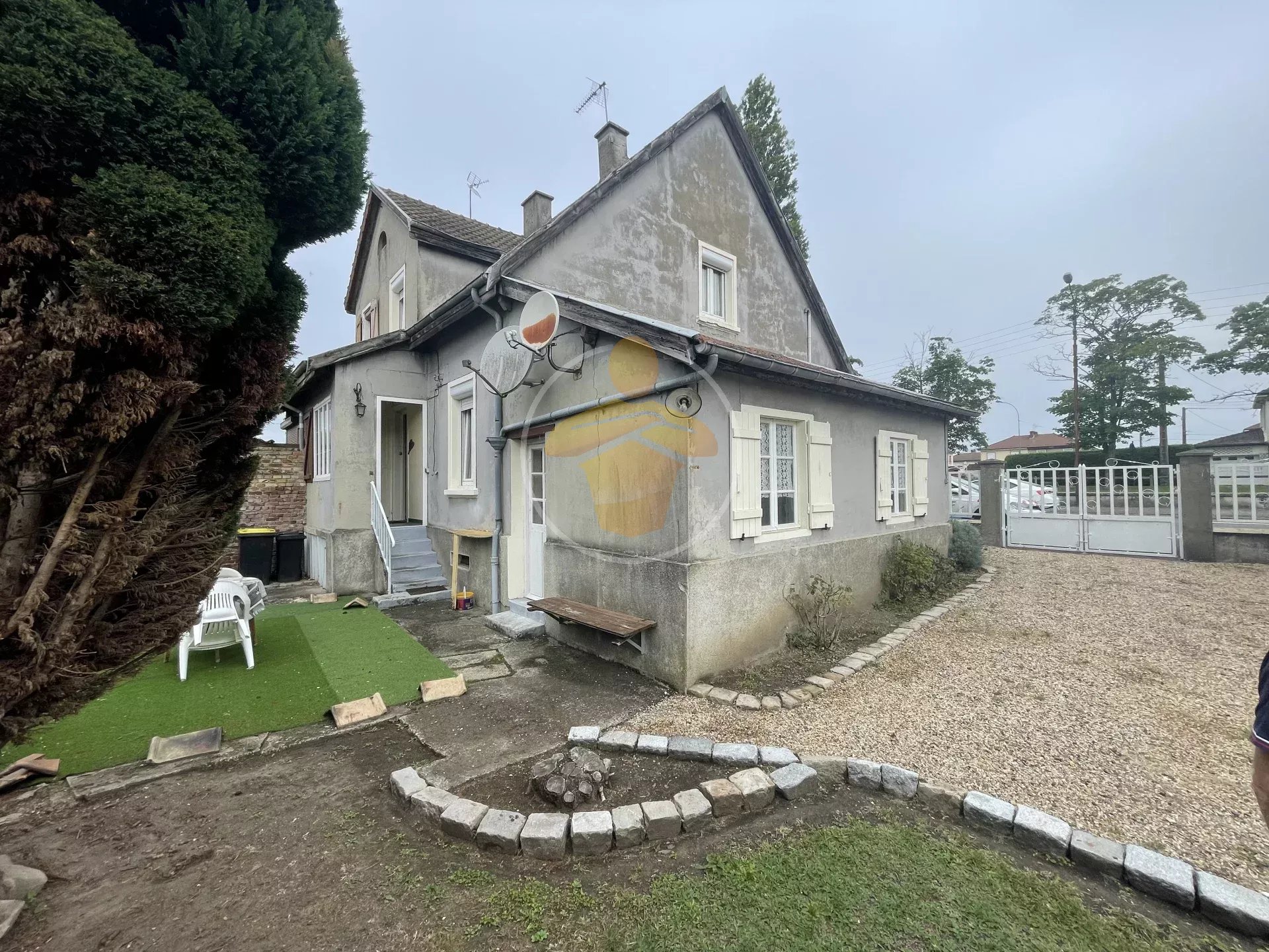 Maison semi-mitoyenne secteur Beautor