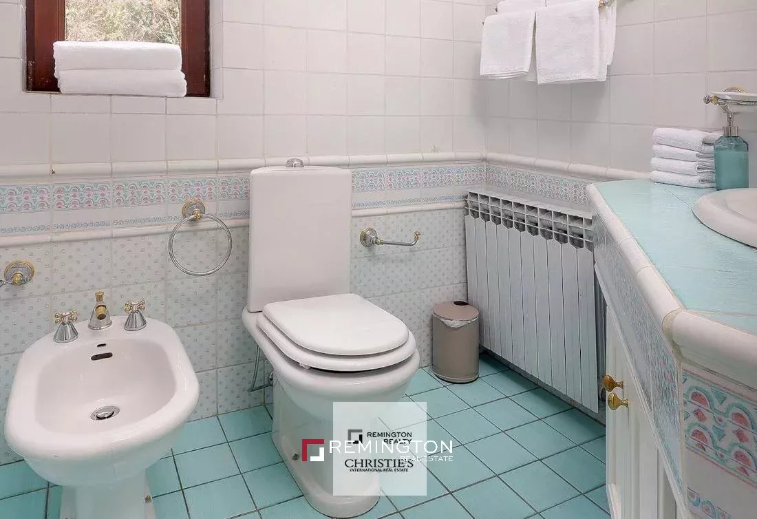 4 Bedroom Villa/Townhouse's Image 19