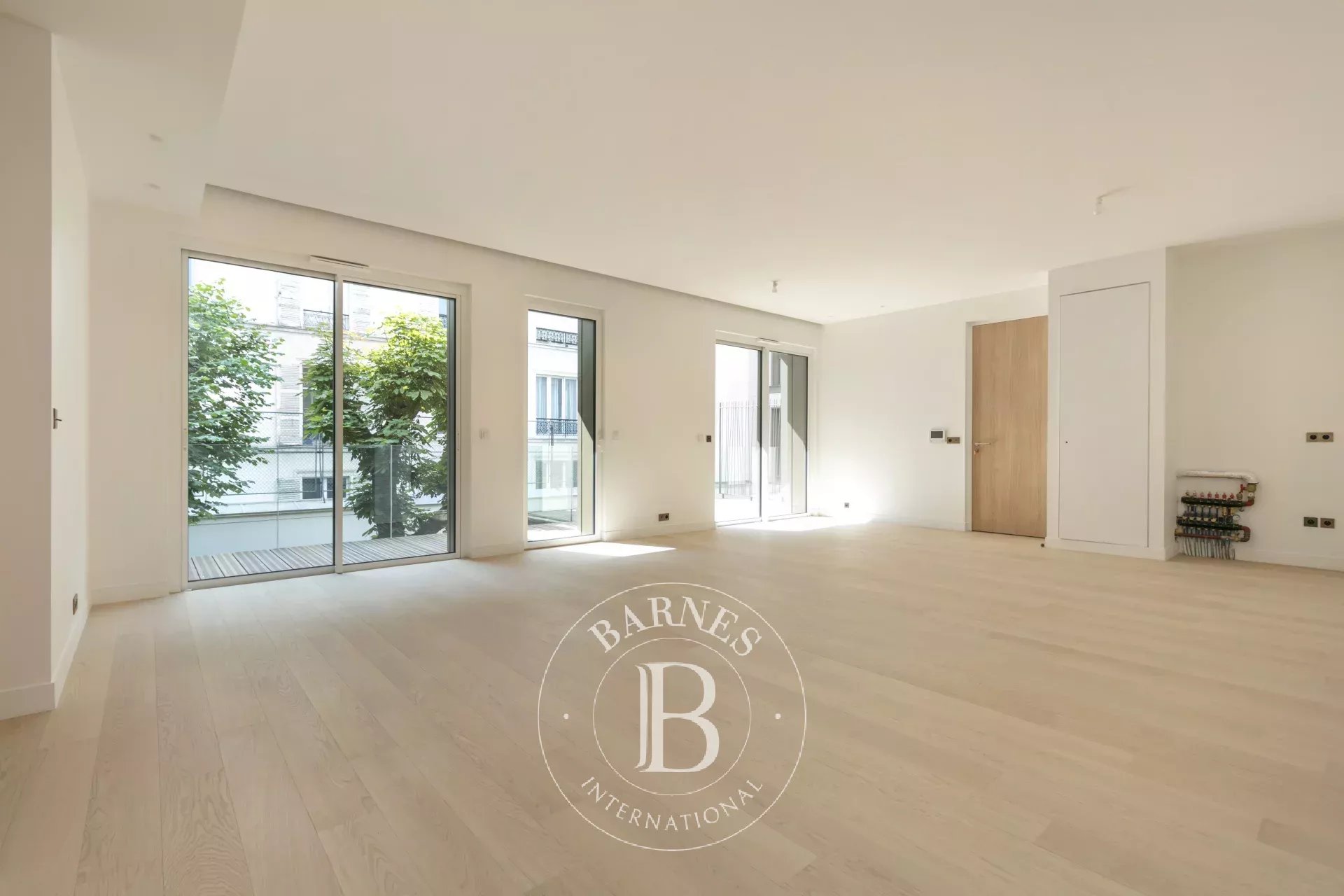 Daire Paris 8ème - picture 4