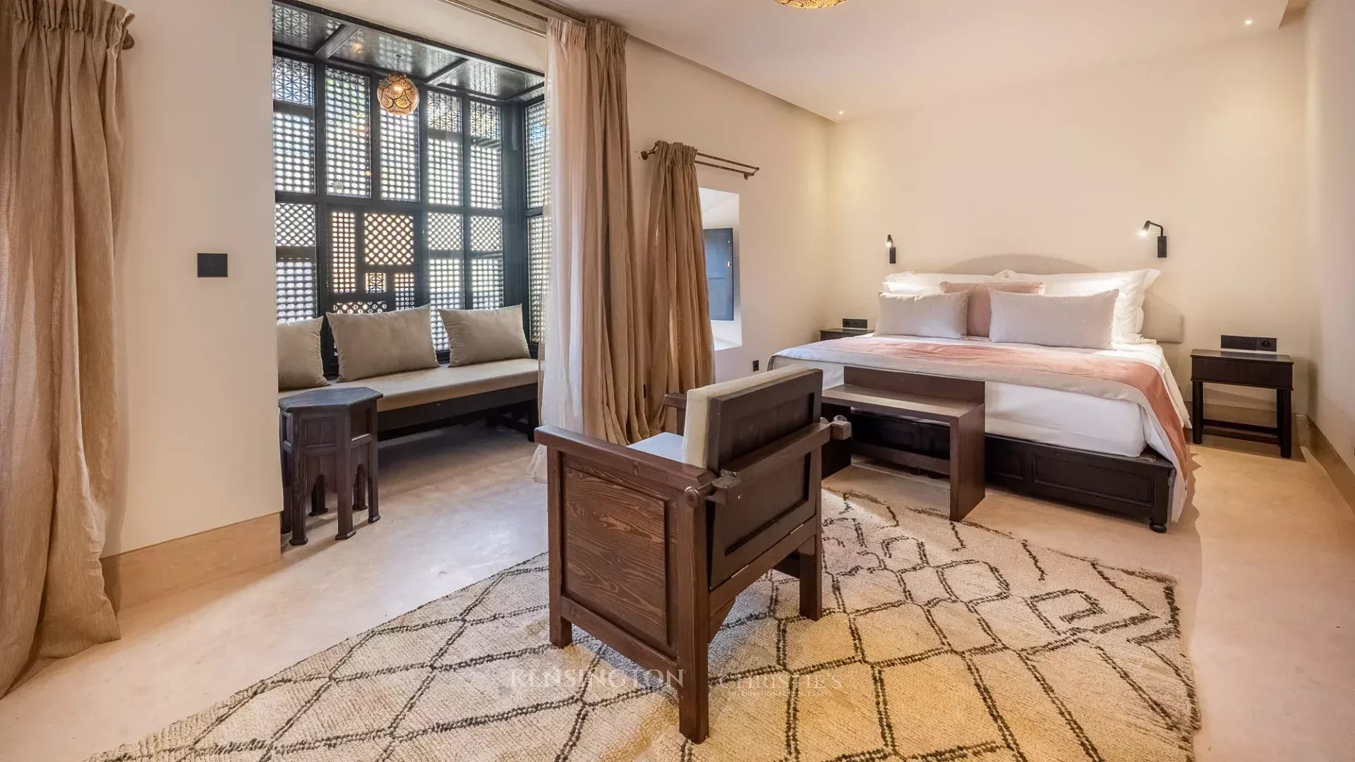 10 Bedroom Villa/Townhouse's Image 12