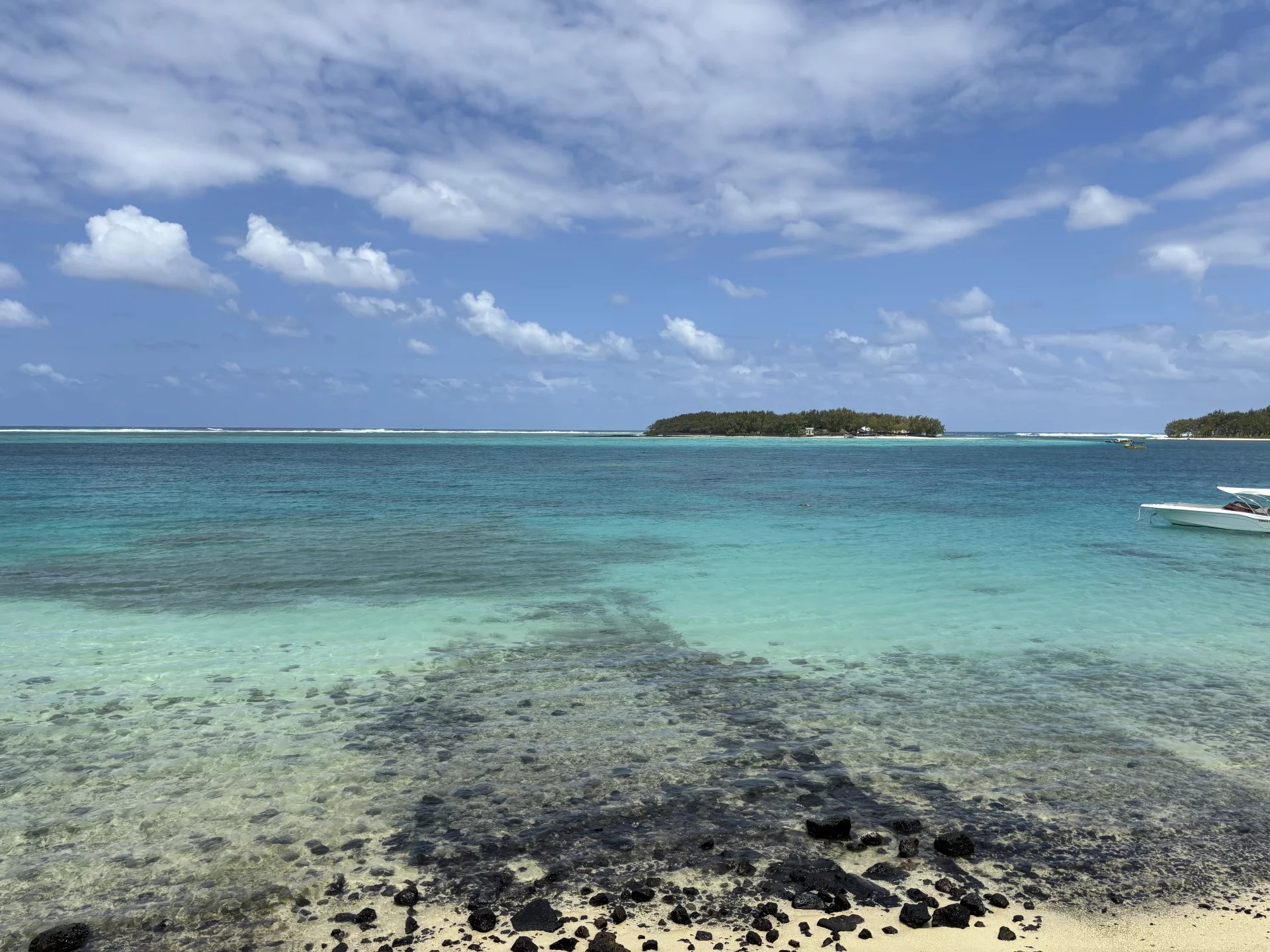 BLUE BAY - Beachfront apartment with full ownership - 3 bedrooms - picture 11 title=