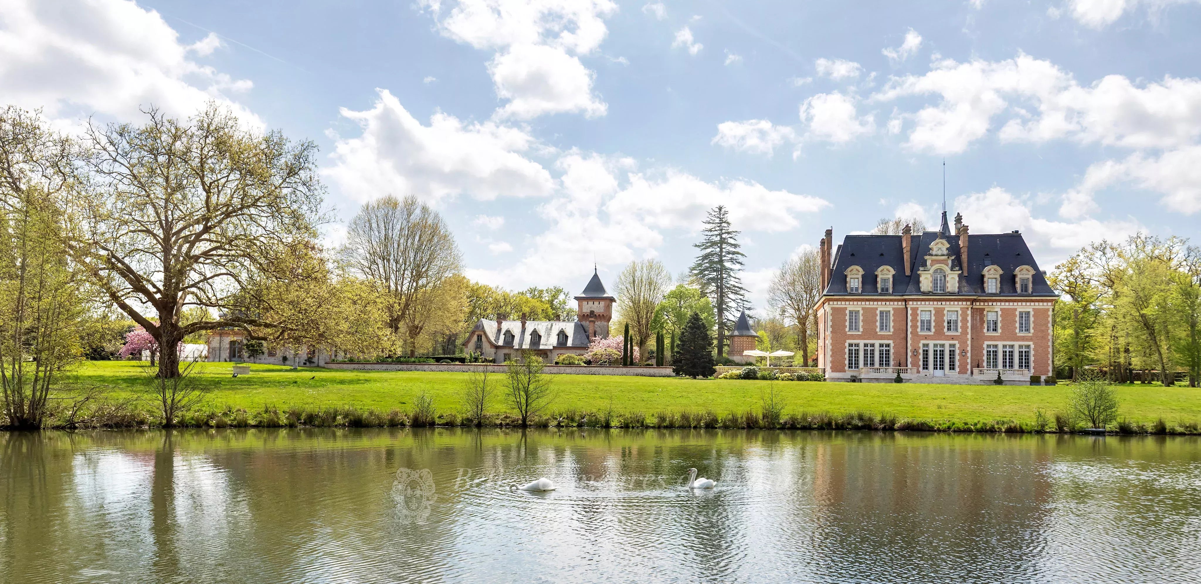 Sologne - confortable château XIXè entièrement réhabilité