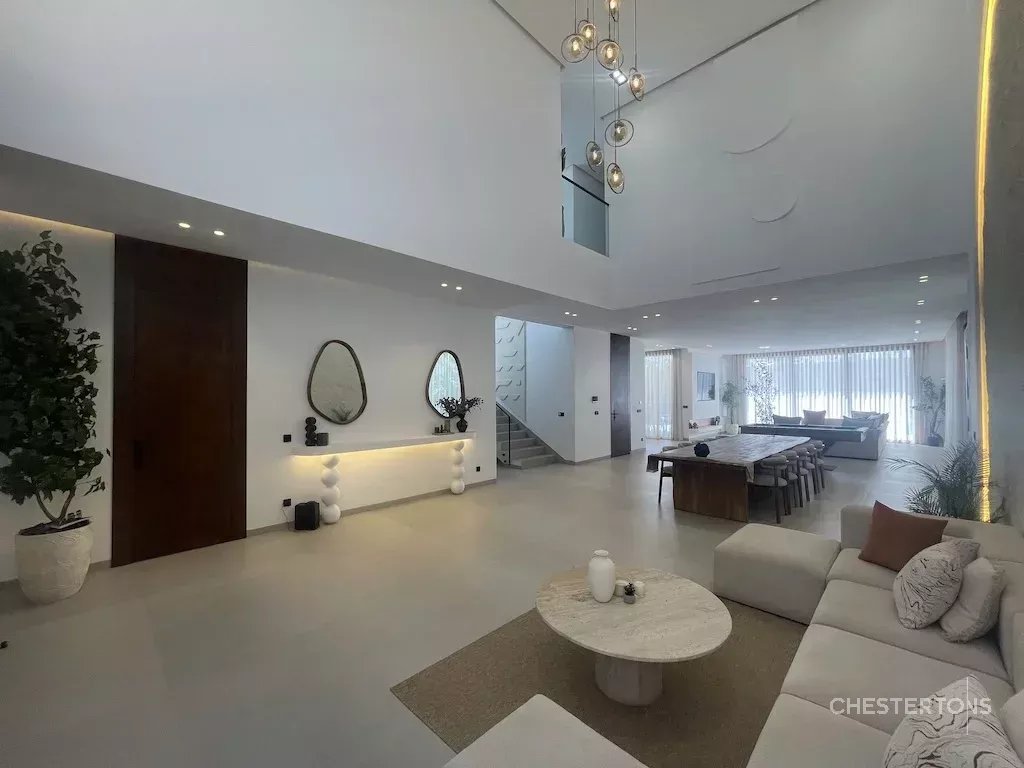  Image of Villa - 5 Bedrooms for Sale in Marrakech-Ménara-Marrakech-Morocco, Image 6