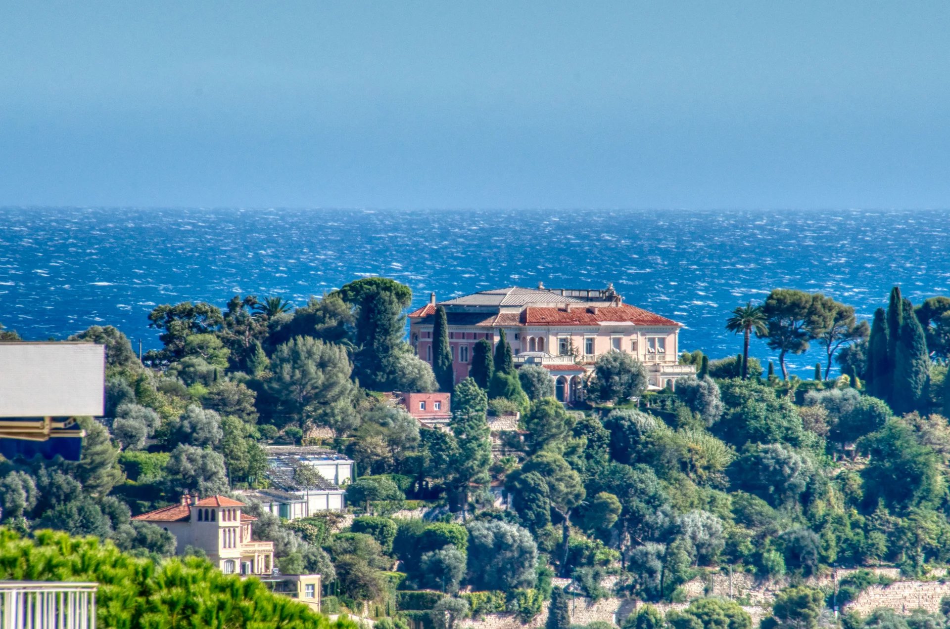 Villefranche-sur-Mer – Dernier étage d'exception avec vue mer panoramique