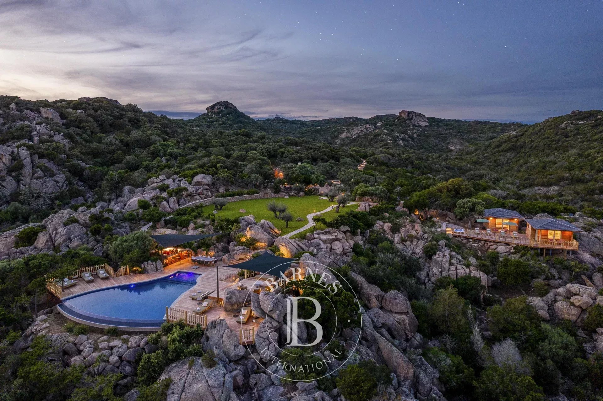 Villa Bonifacio  -  ref 86006677 (picture 1)