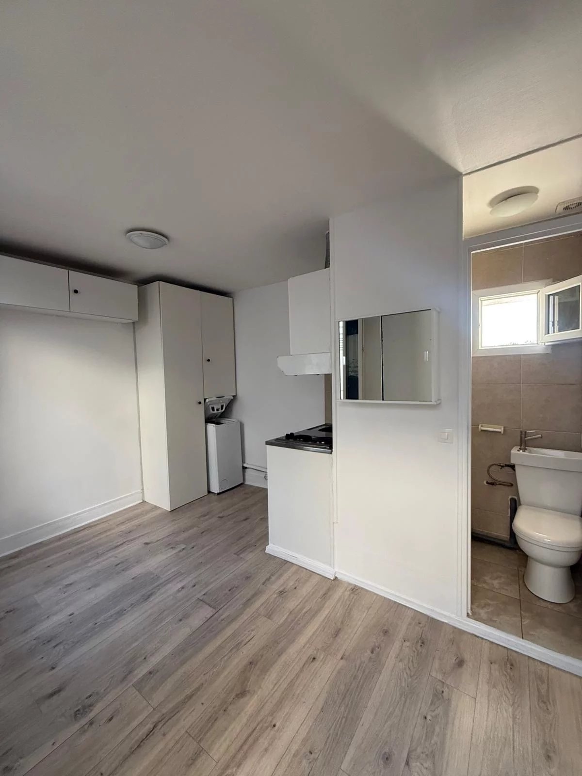 APPARTEMENT 1 PIECE - IVRY SUR SEINE - Image Array