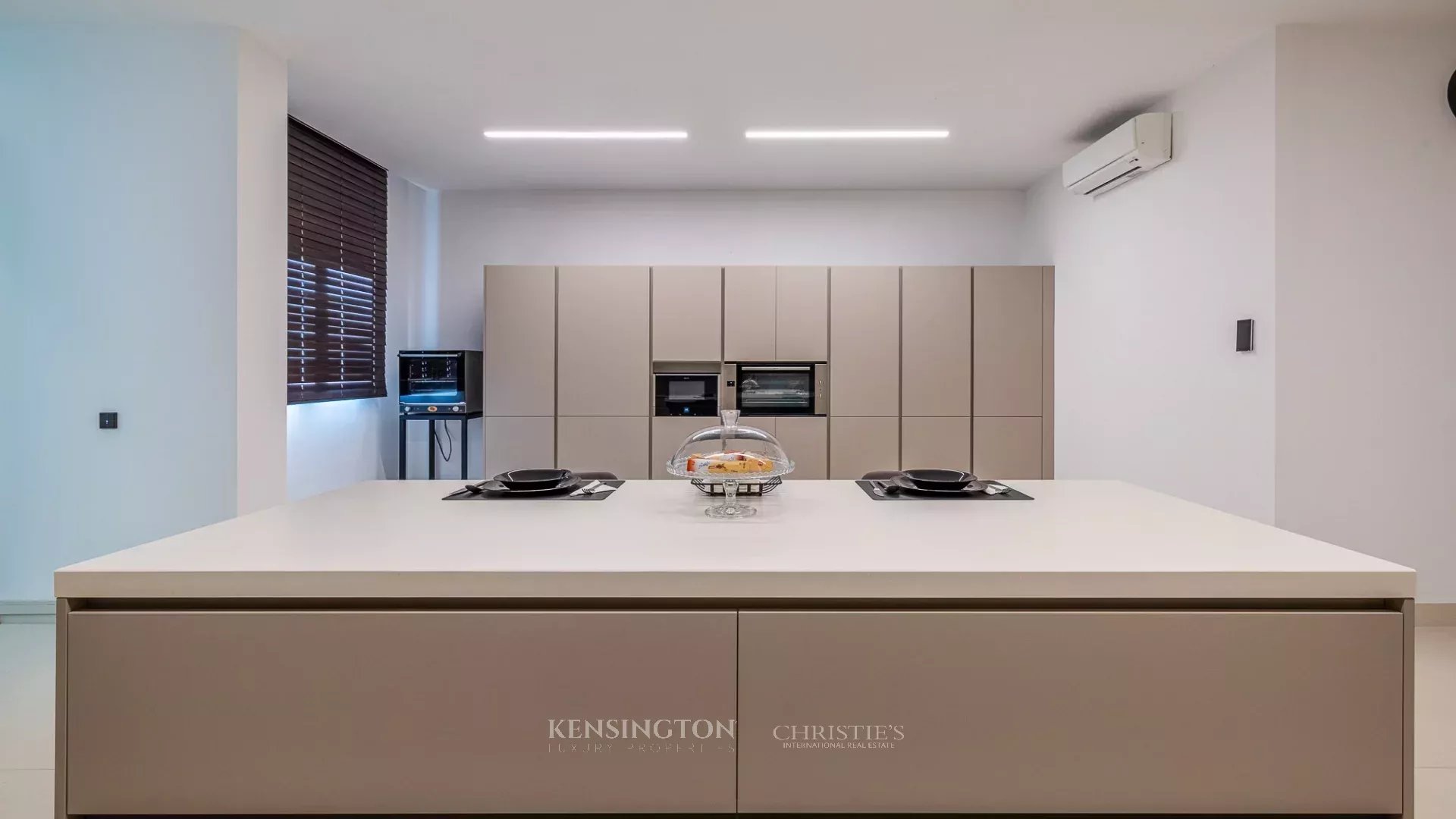 4 Bedroom Villa/Townhouse's Image 63