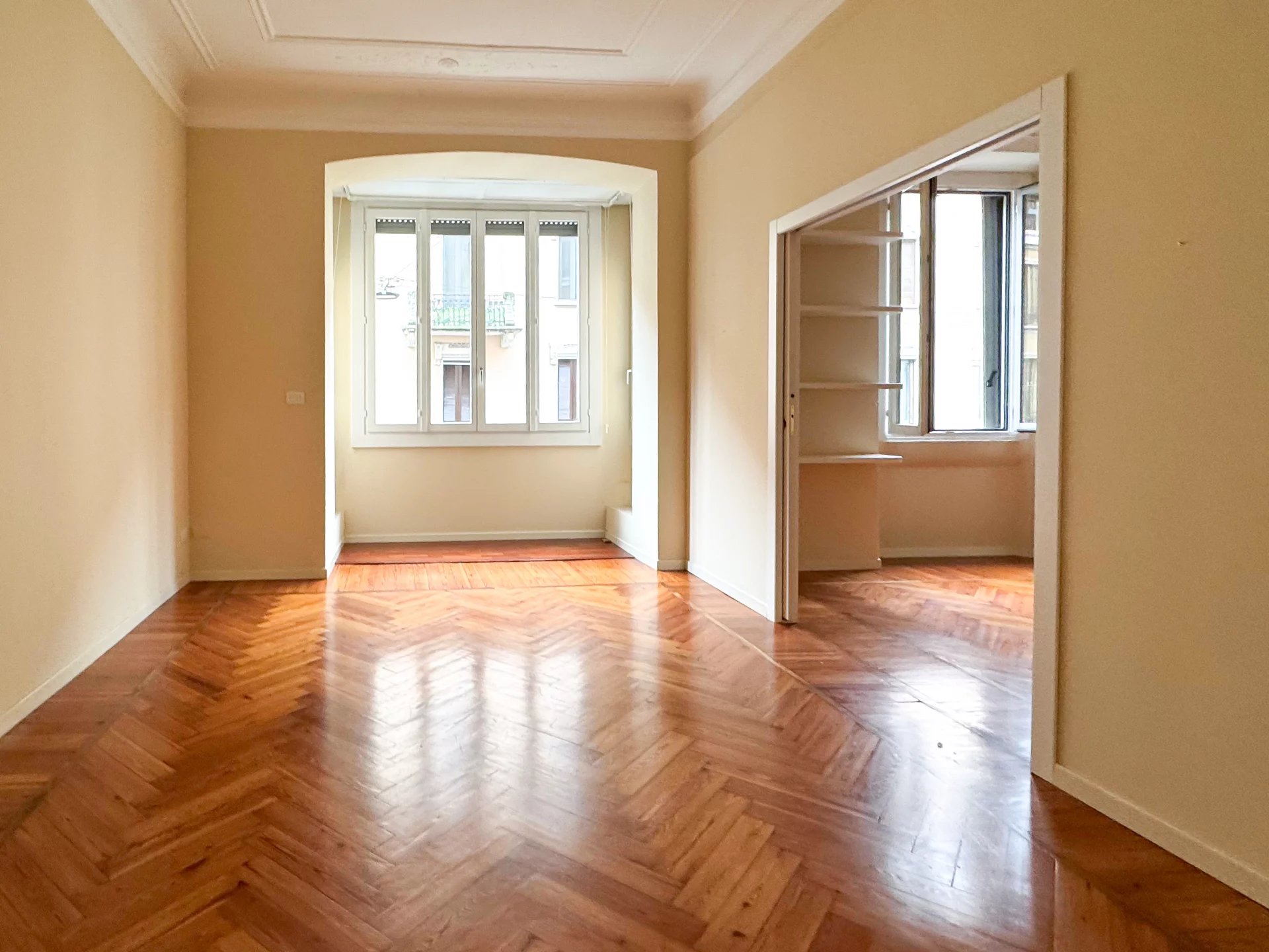 ELEGANTE TRILOCALE SEMIARREDATO