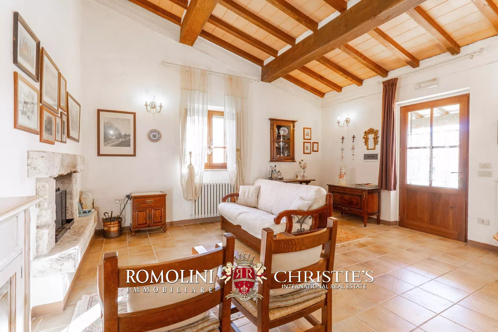 7 Bedroom Villa/Townhouse's Image 73