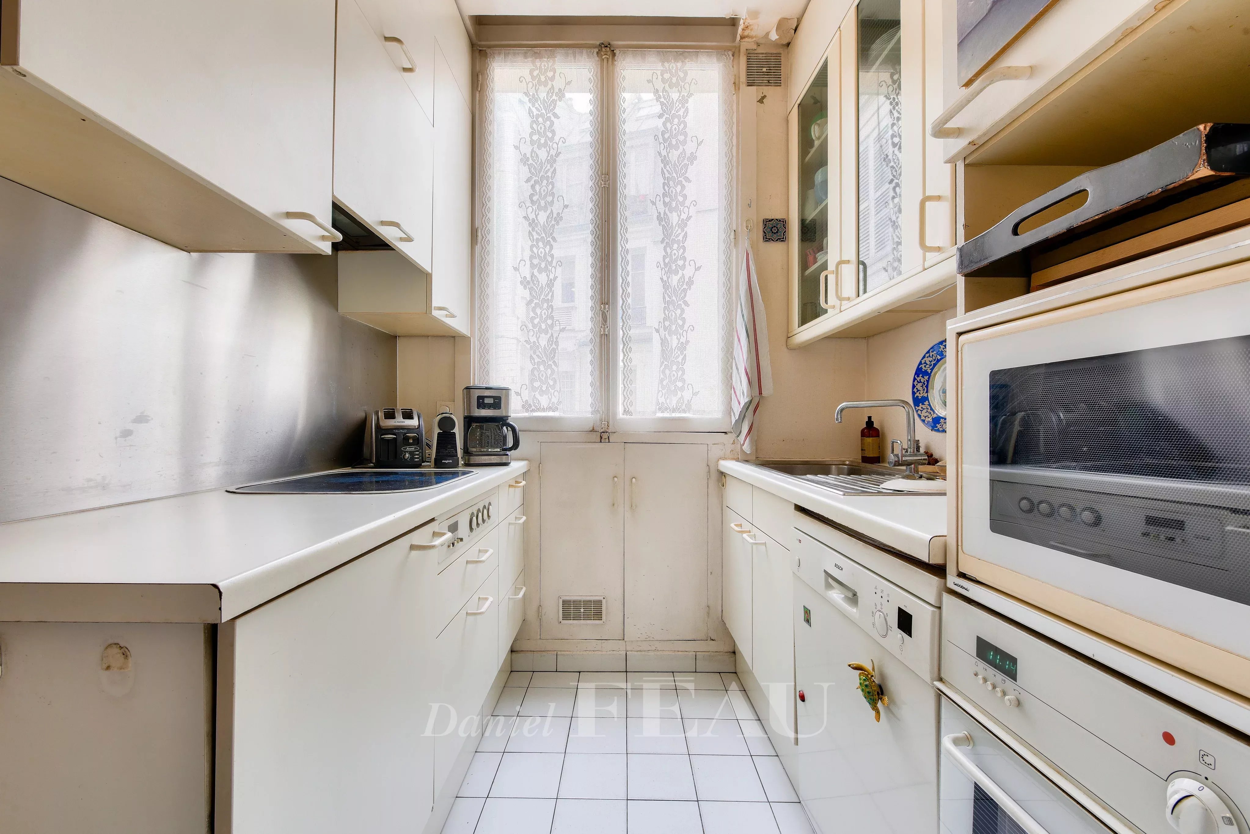 Sale Apartment Paris 17th