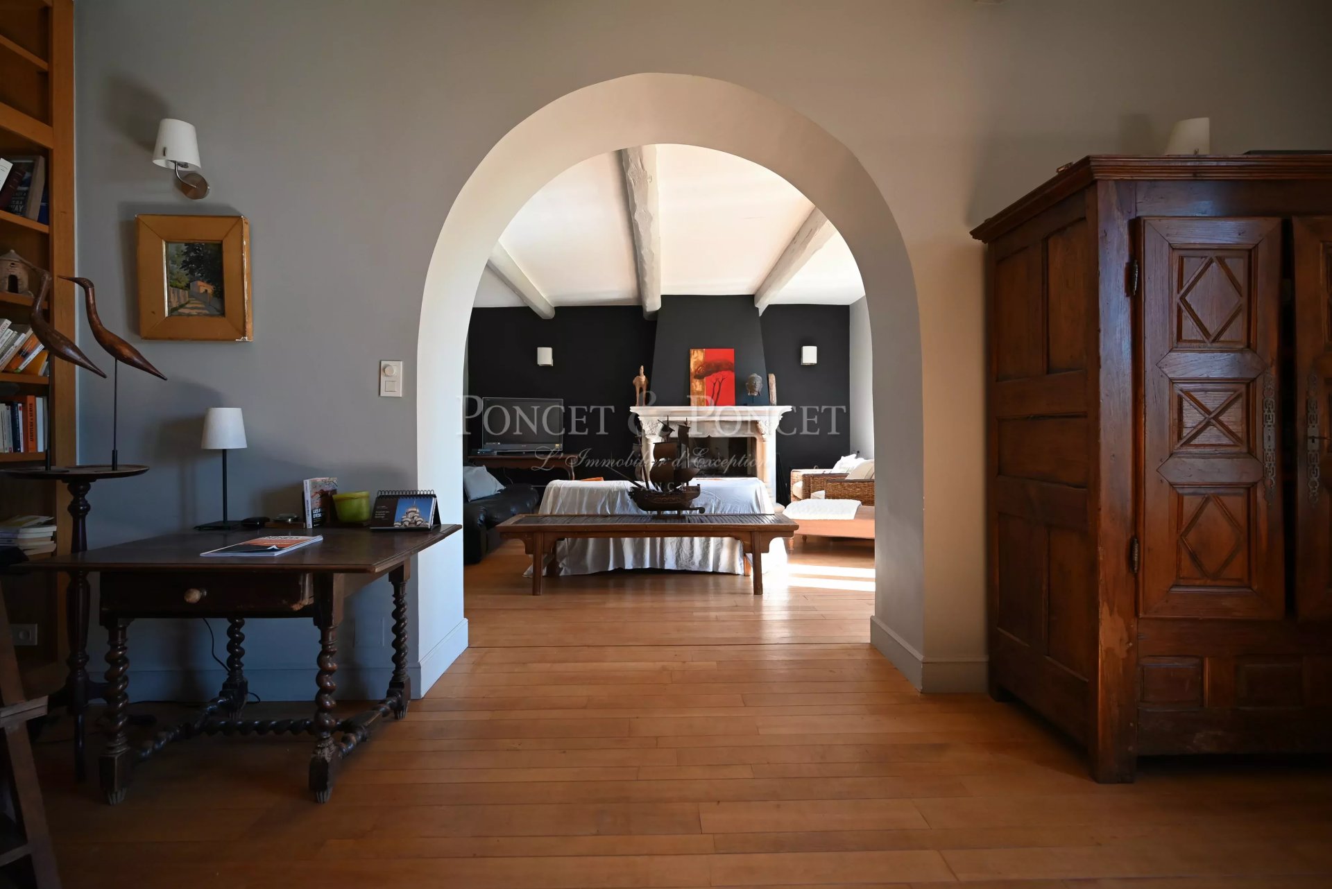 10 Bedroom Villa/Townhouse's Image 18