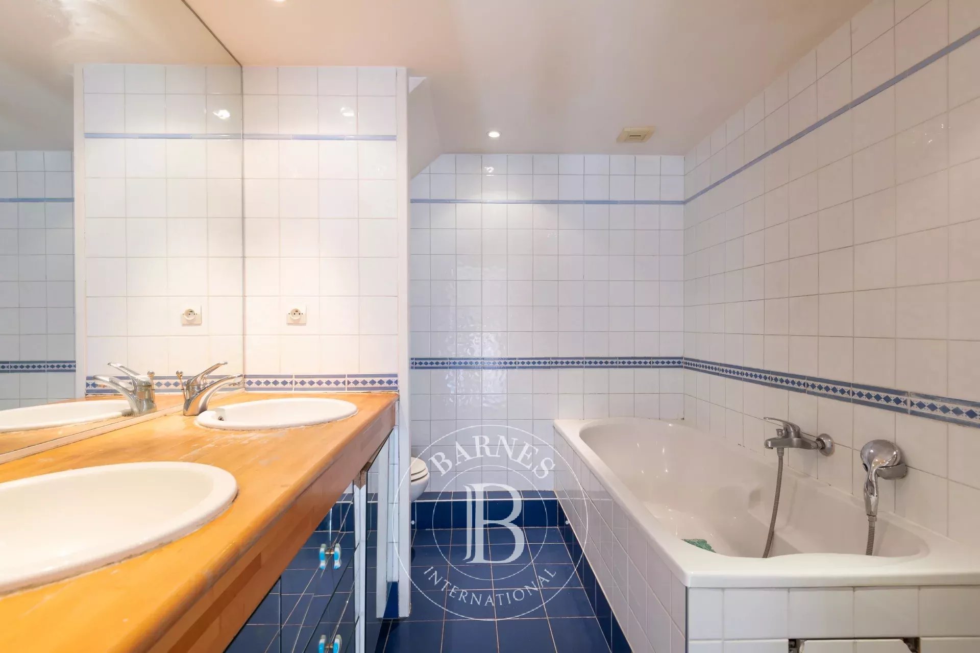 Daire Paris 9ème - picture 17