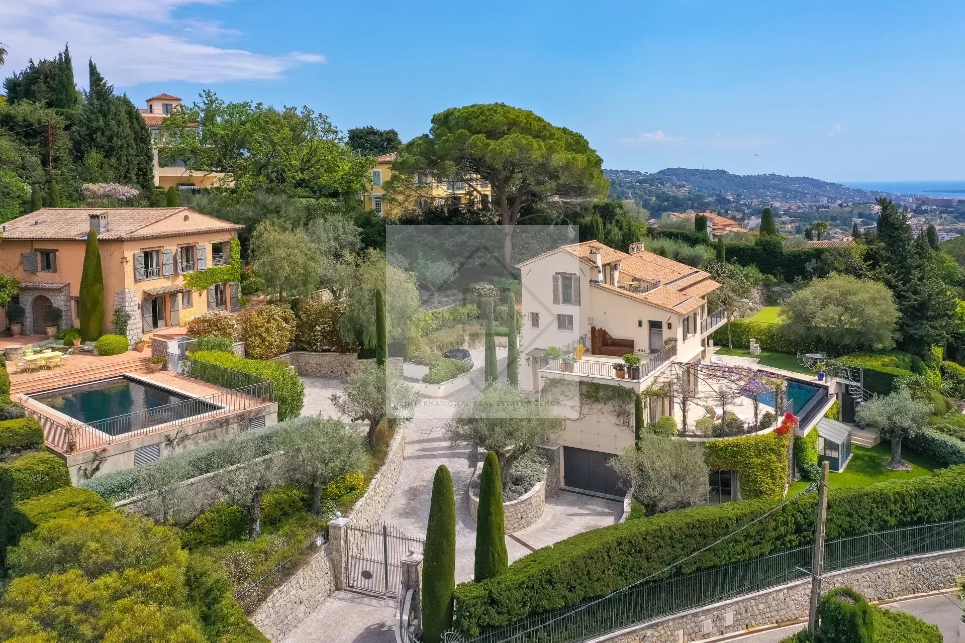 Villa  Provençale Rénovée au centre Mougins — photo 29