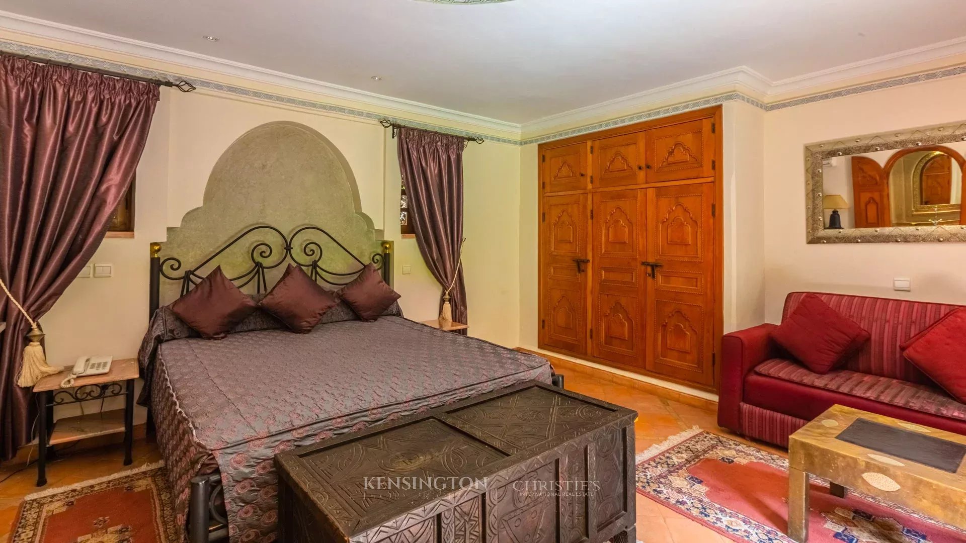 10 Bedroom Villa/Townhouse's Image 30