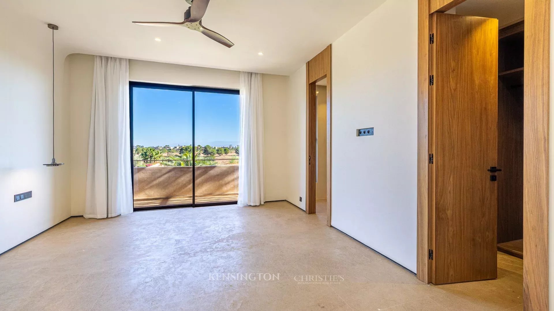 4 Bedroom Villa/Townhouse's Image 18