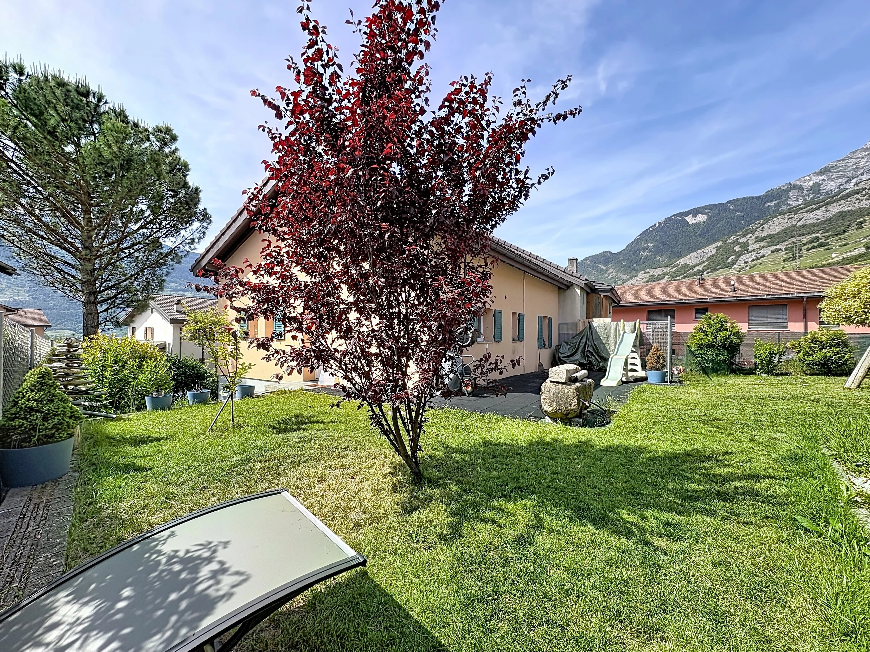 Exclusivité - Splendide maison de village rénovée, jardin et piscine