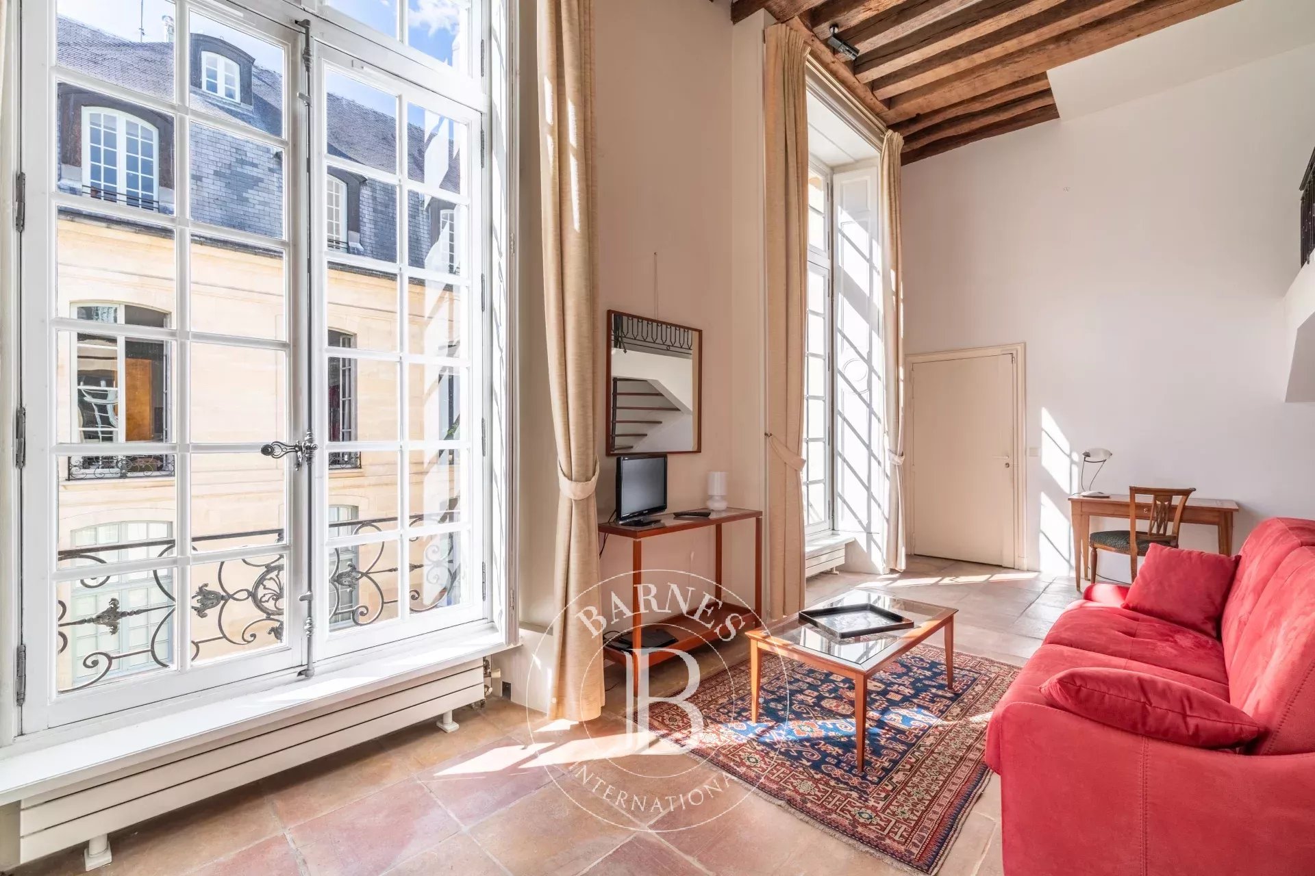 Daire Paris 4ème - picture 7