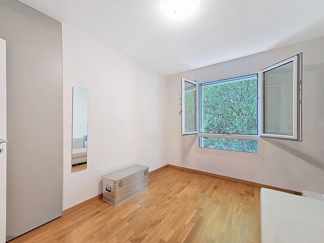 Attique moderne avec terrasse panoramique