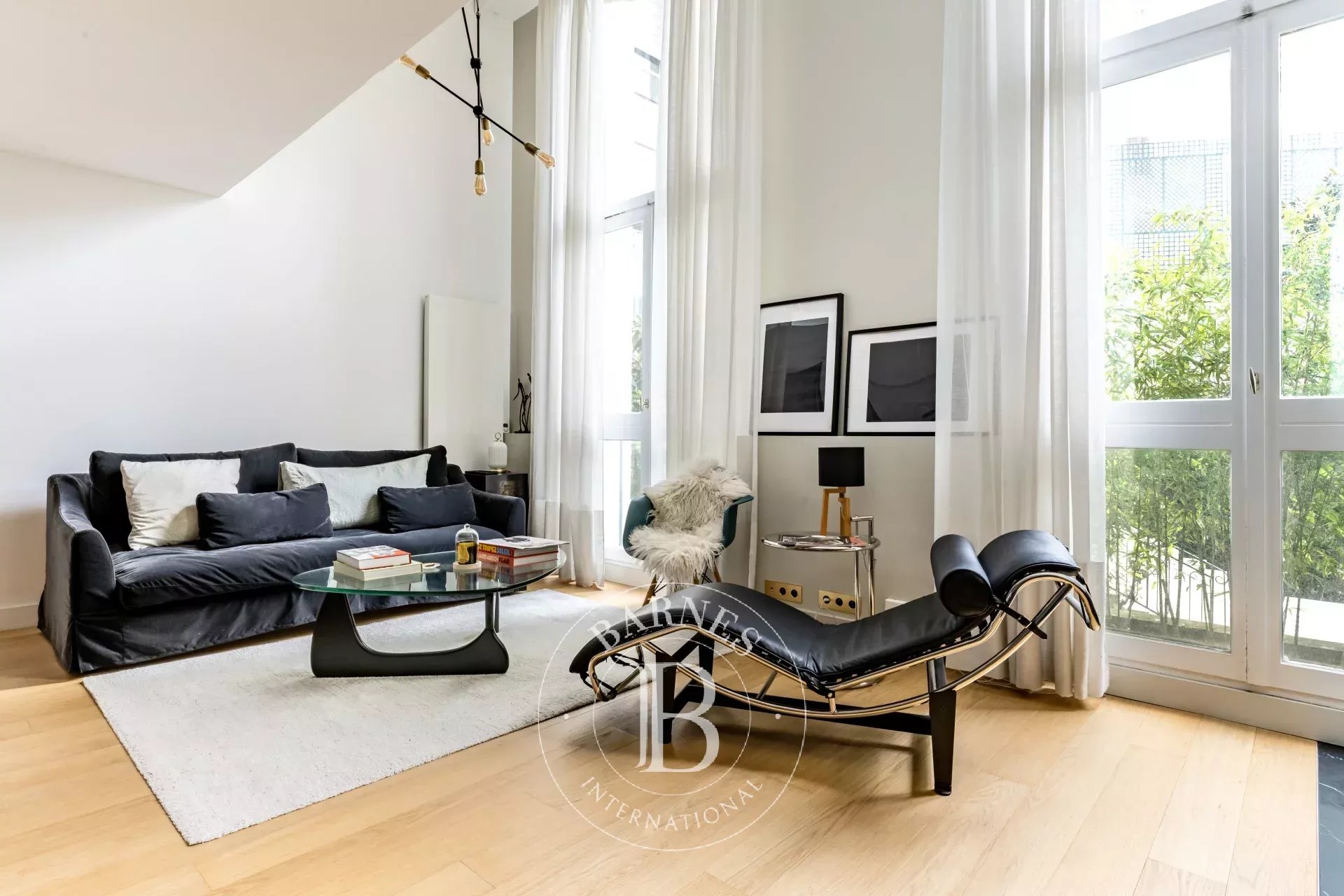 Paris 16 – Arc de Triomphe – 1-Bedroom Apartment – Prestigious Building