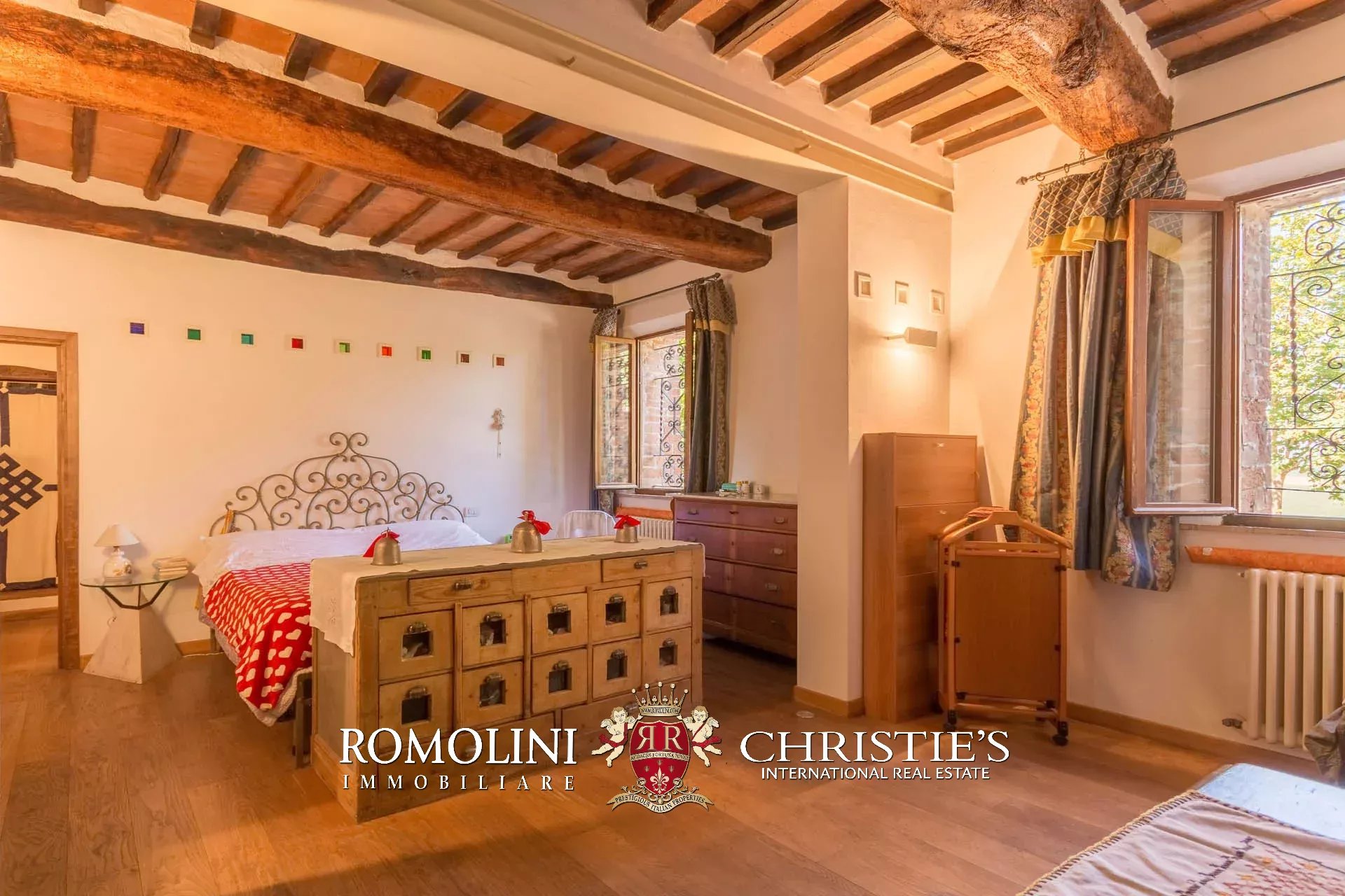 12 Bedroom Villa/Townhouse's Image 30