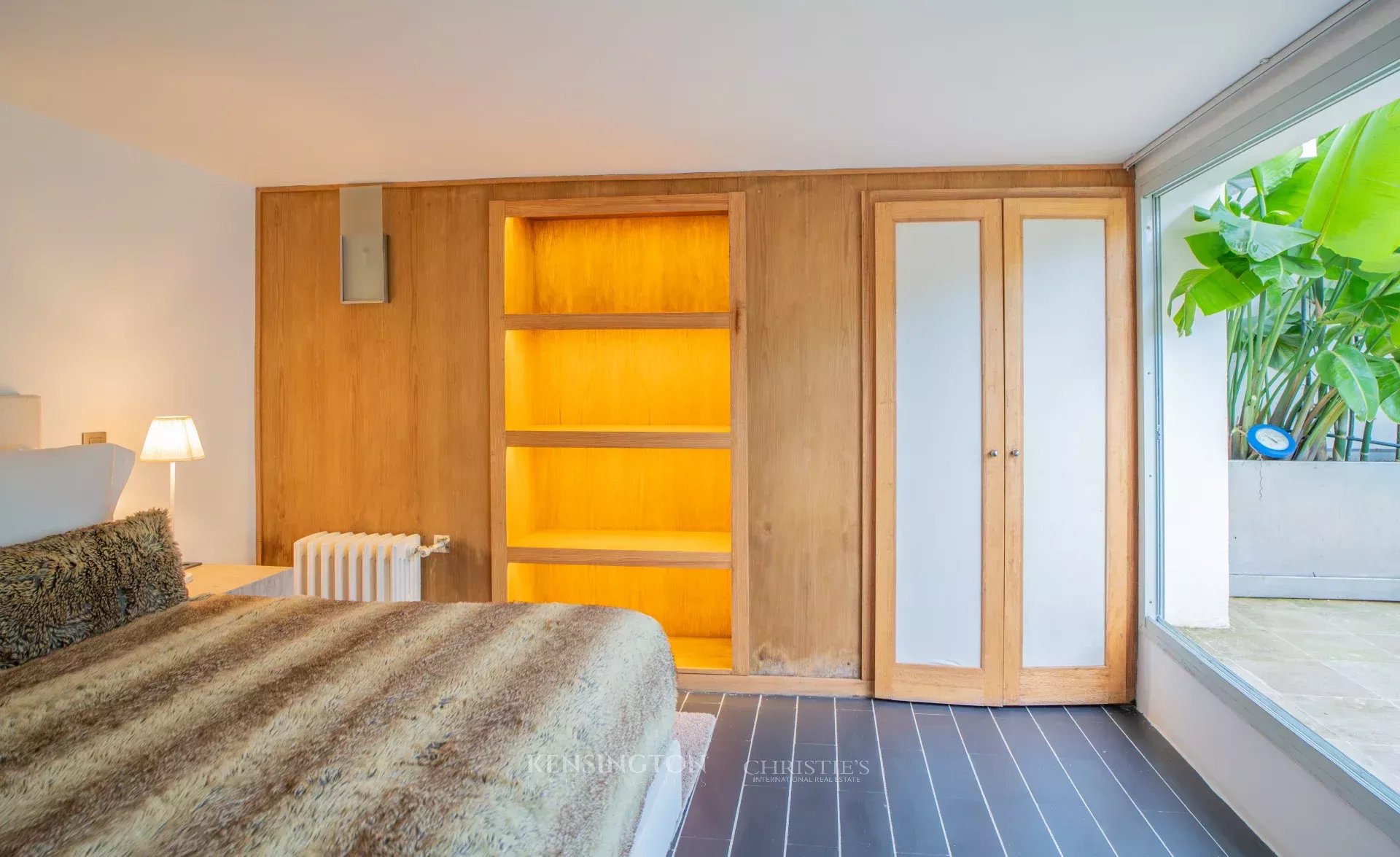 6 Bedroom Villa/Townhouse's Image 44