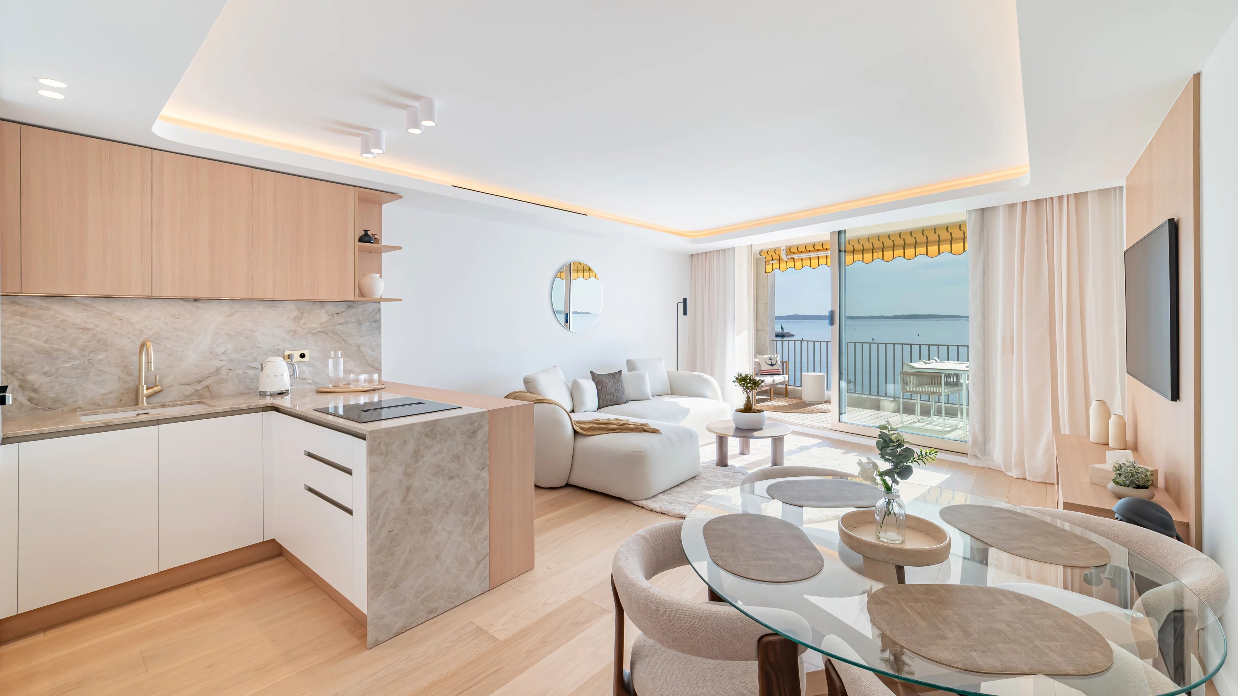Appartement 3 Pièces en Front de Mer avec Vue Panoramique – Pointe Croisette