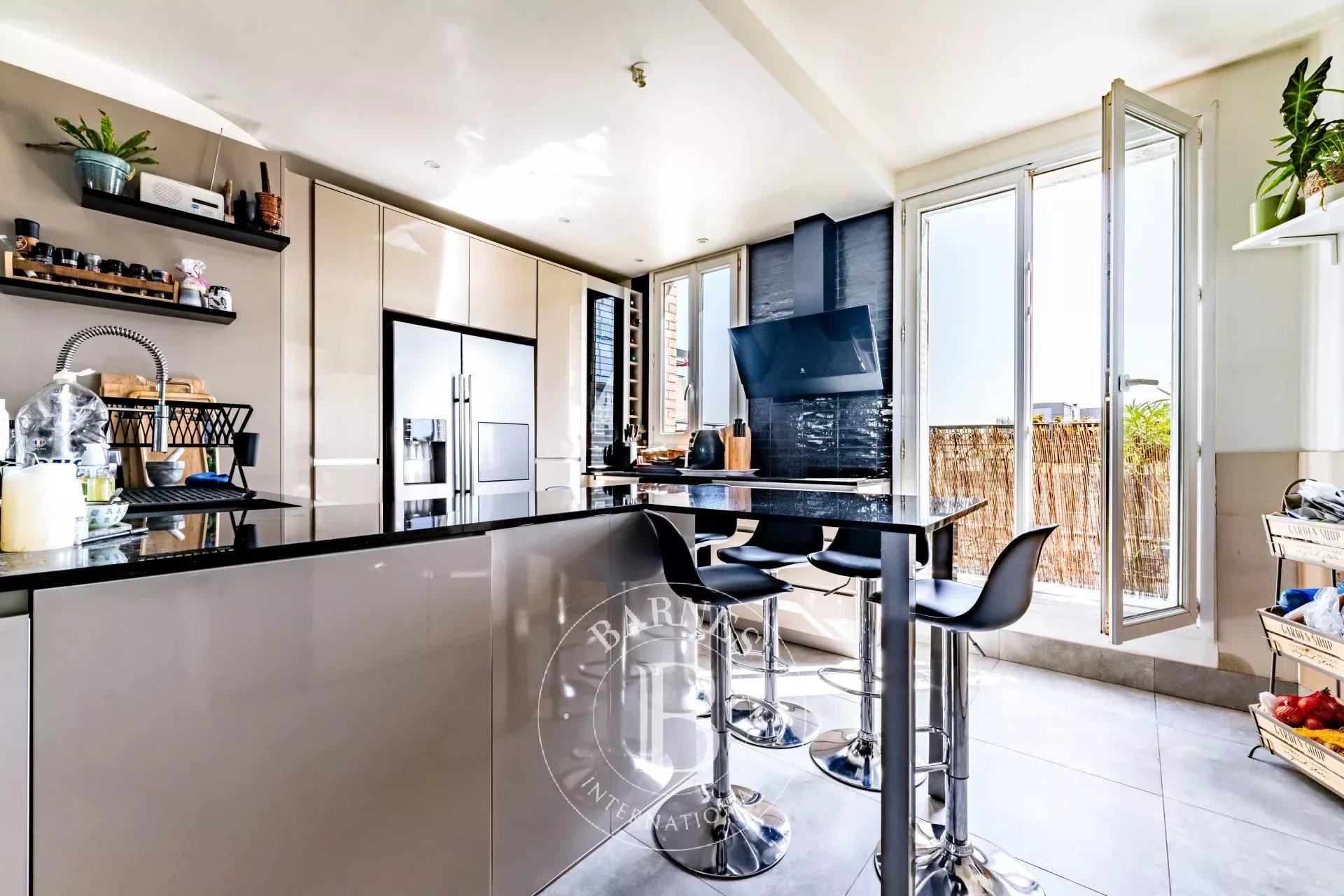 Neuilly-sur-Seine  - Apartment 3 Bedrooms - picture 10