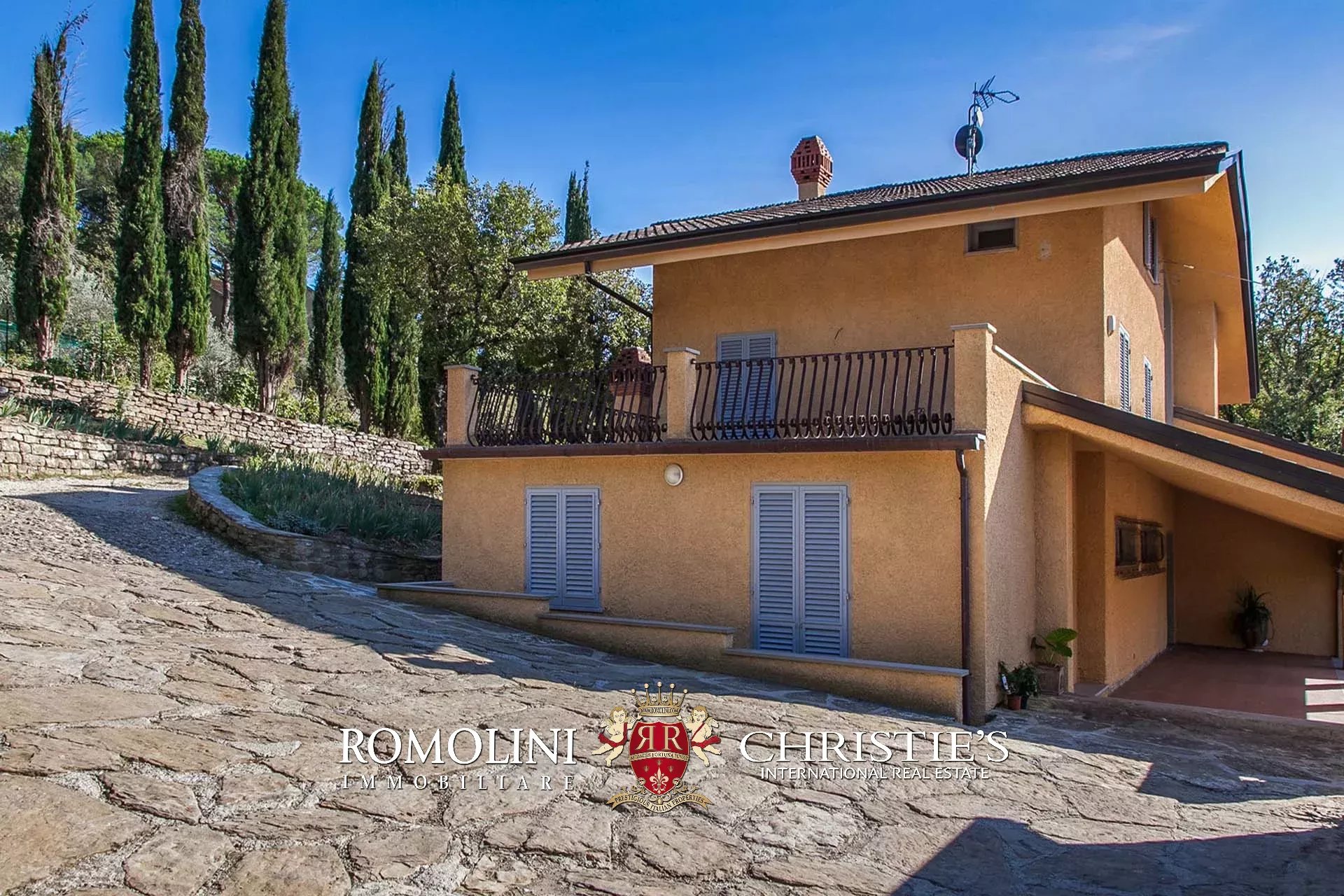 5 Bedroom Villa/Townhouse's Image 12
