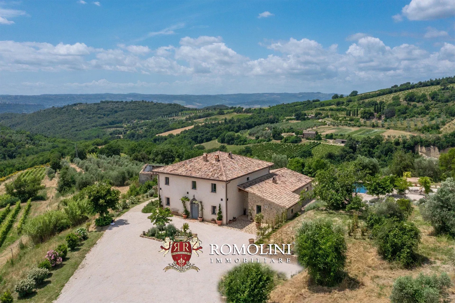6 Bedroom Villa/Townhouse's Image 9