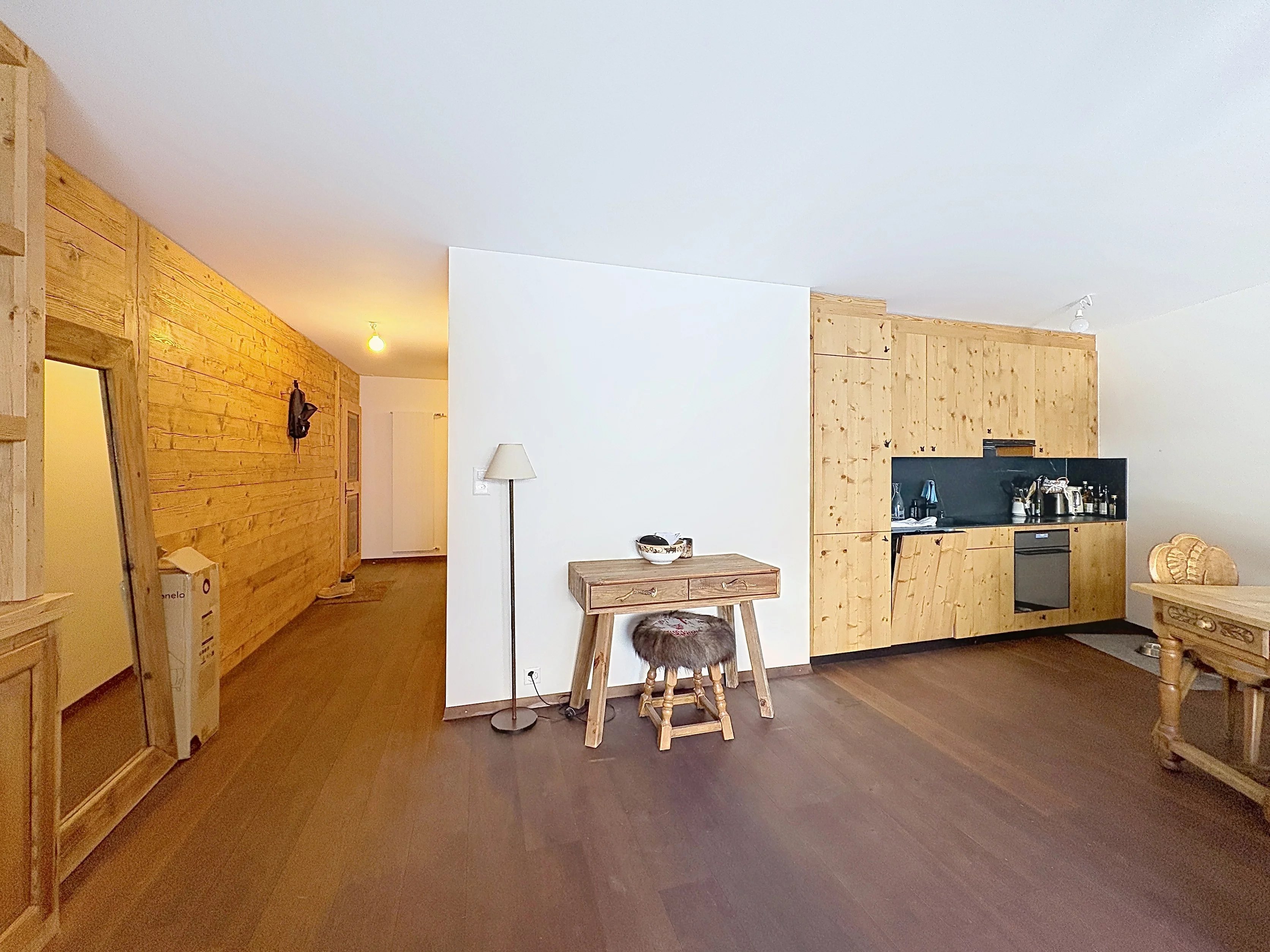 Appartement rénové en plein centre de Montana, au calme