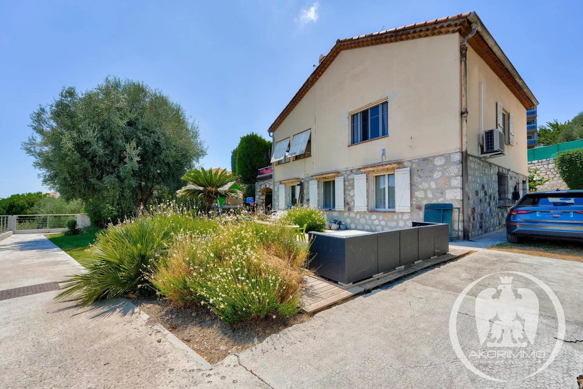 Rare à Cimiez : maison 170 m² sur 749 m² de terrain avec vue mer et extension possible