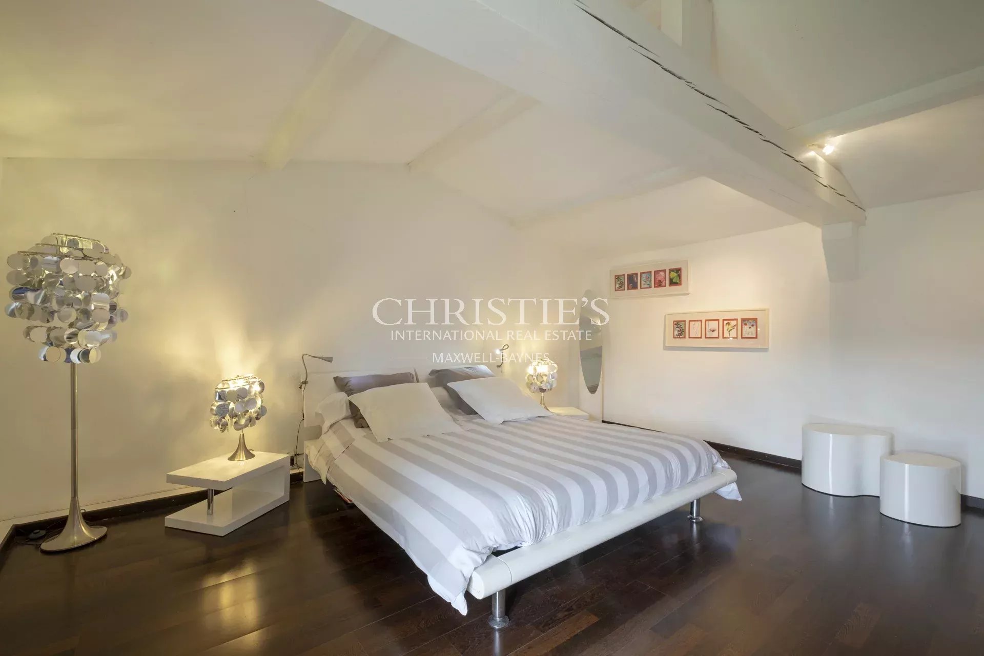 9 Bedroom Villa/Townhouse's Image 21