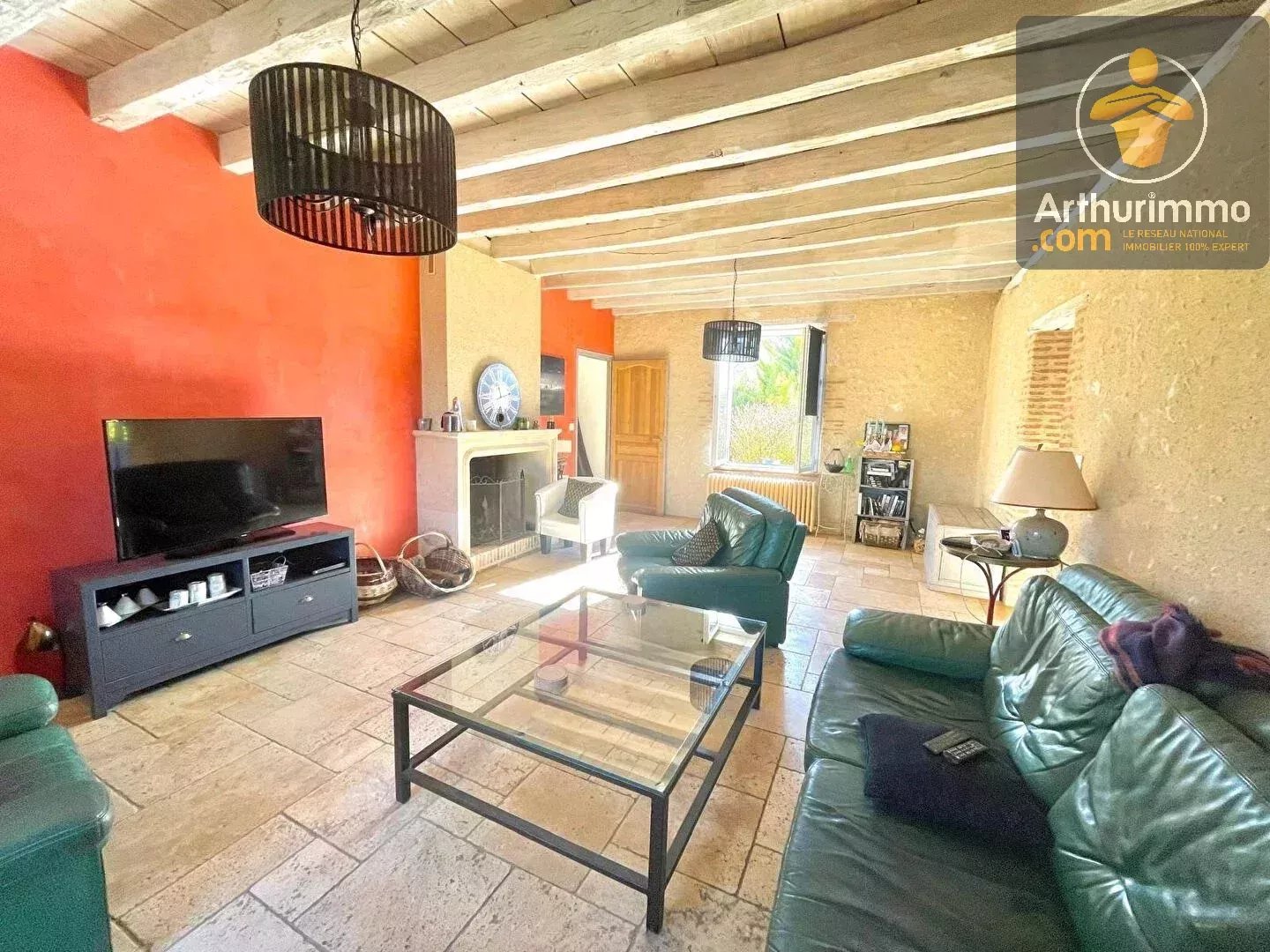 Belle longère de charme à Villorceau avec vaste grange et prestations de qualité — photo 9