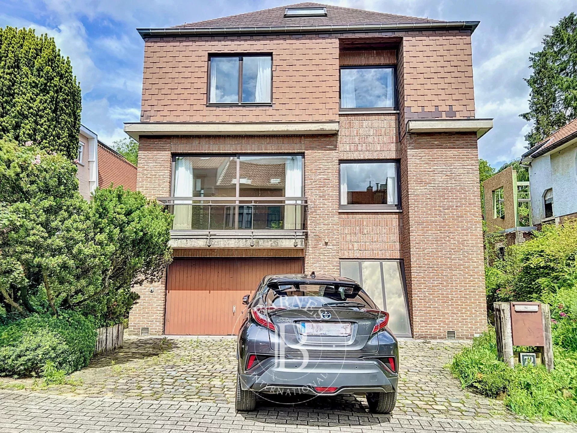 Uccle - House with garden and garage