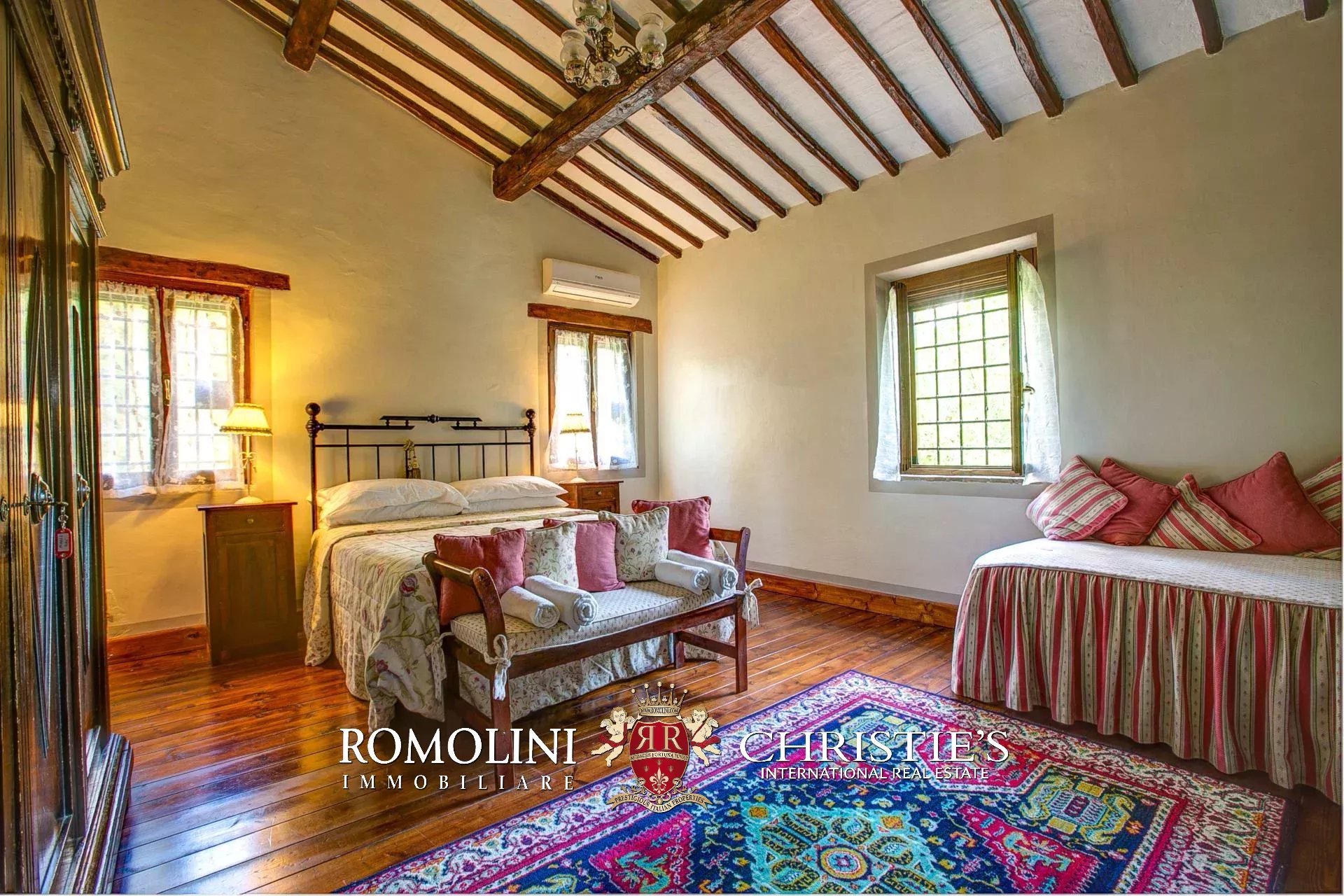 5 Bedroom Villa/Townhouse's Image 31