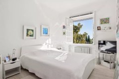 Saint-Paul-de-Vence: Exceptional Apartment in the Heart of the Village — photo 6 of 7