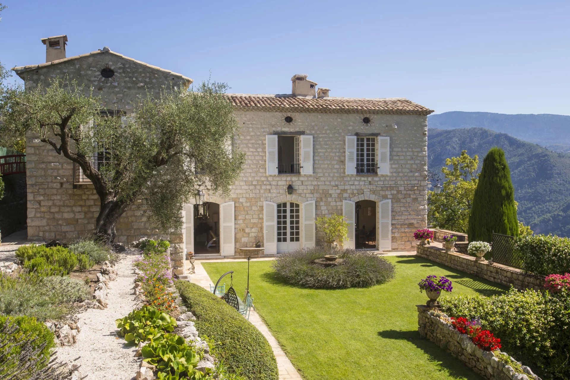 Somptueux château Panoramique, Montagnes, Forêt, Rivière, Campagne, Jardin, Lac