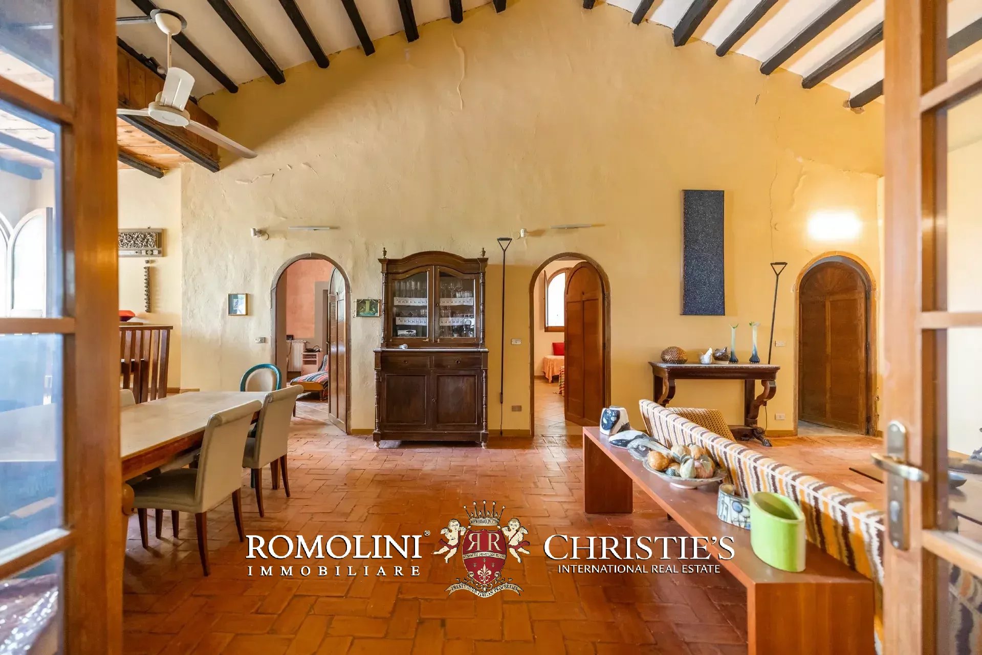 8 Bedroom Villa/Townhouse's Image 45