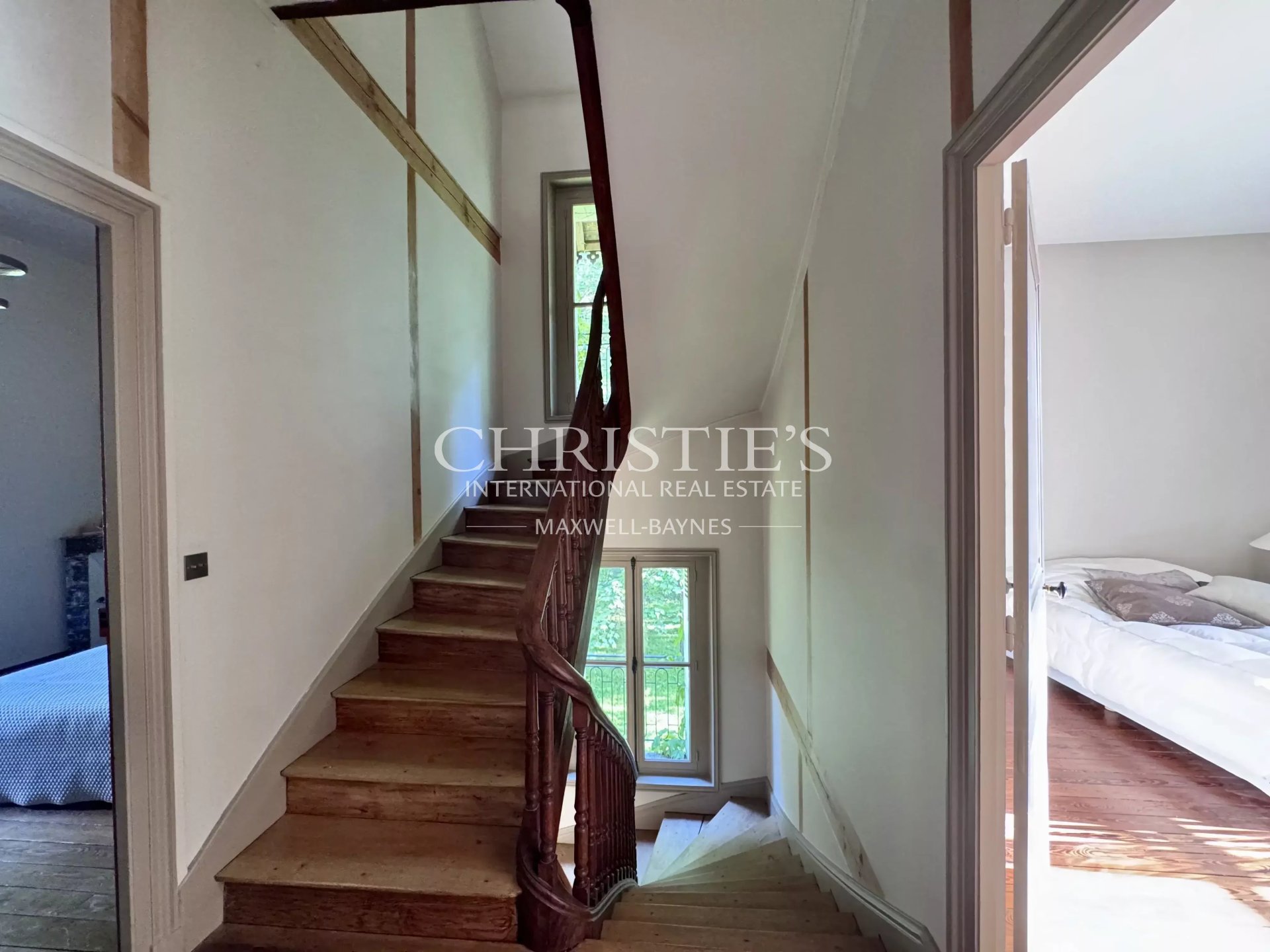 9 Bedroom Villa/Townhouse's Image 10