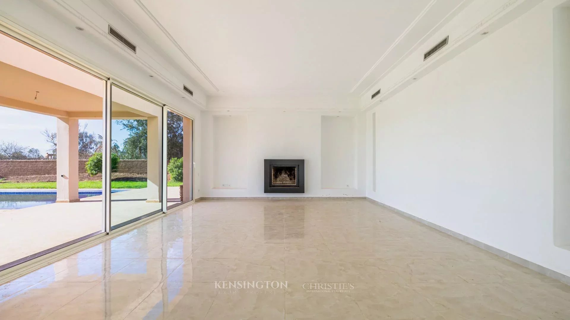 5 Bedroom Villa/Townhouse's Image 7