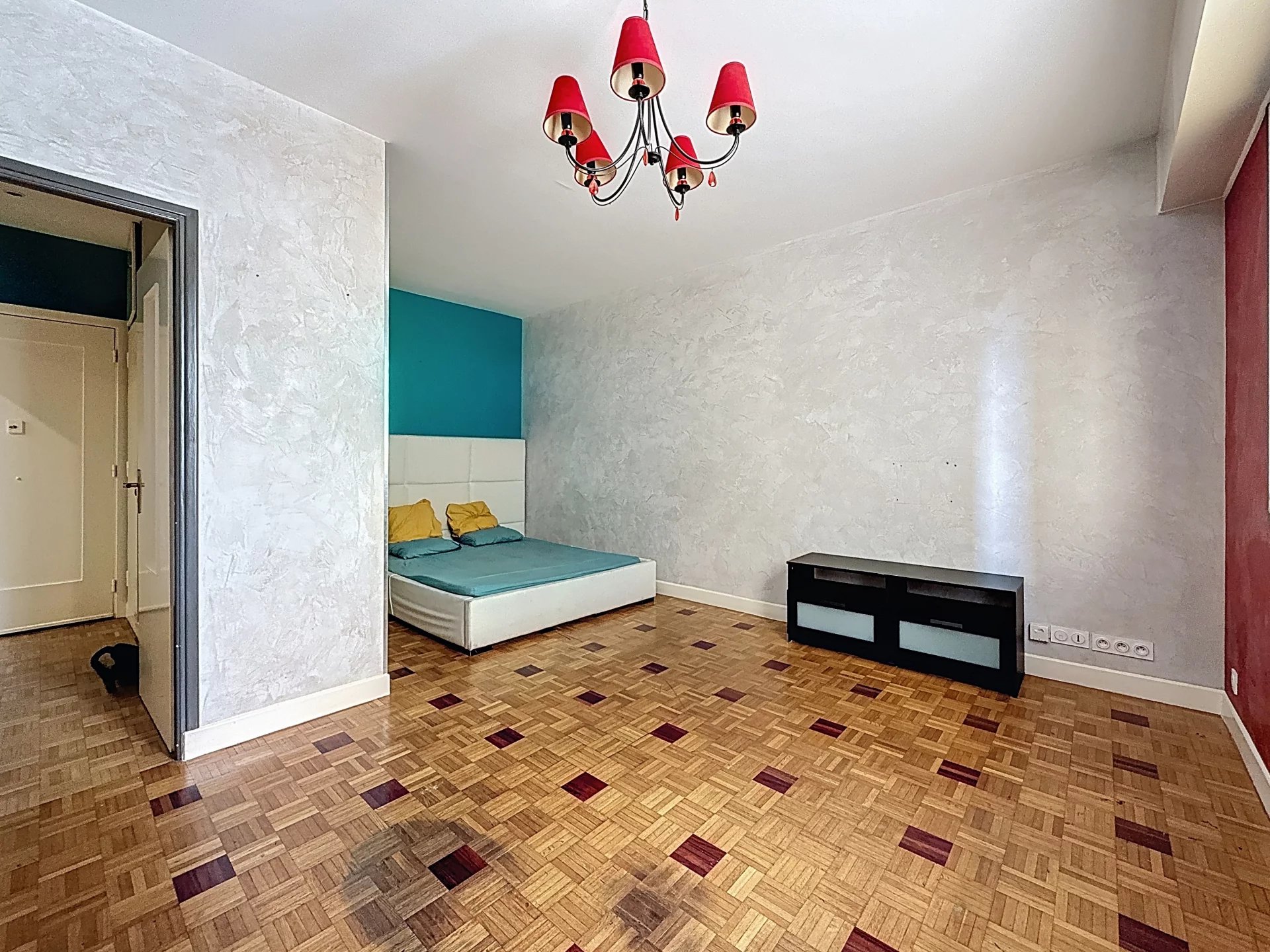F1 NICE - BOSQUET - BALCON - PROCHE MER