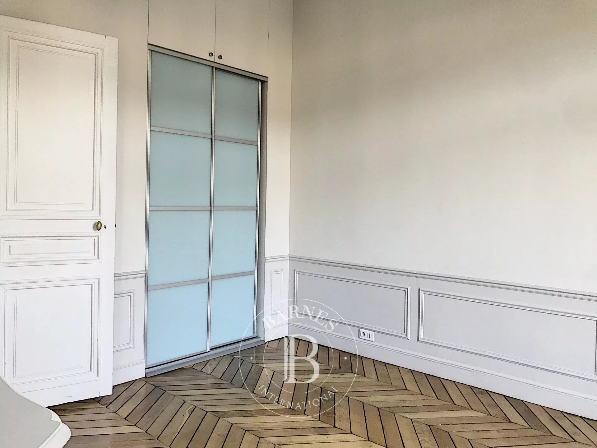 Daire Paris 8ème - picture 10