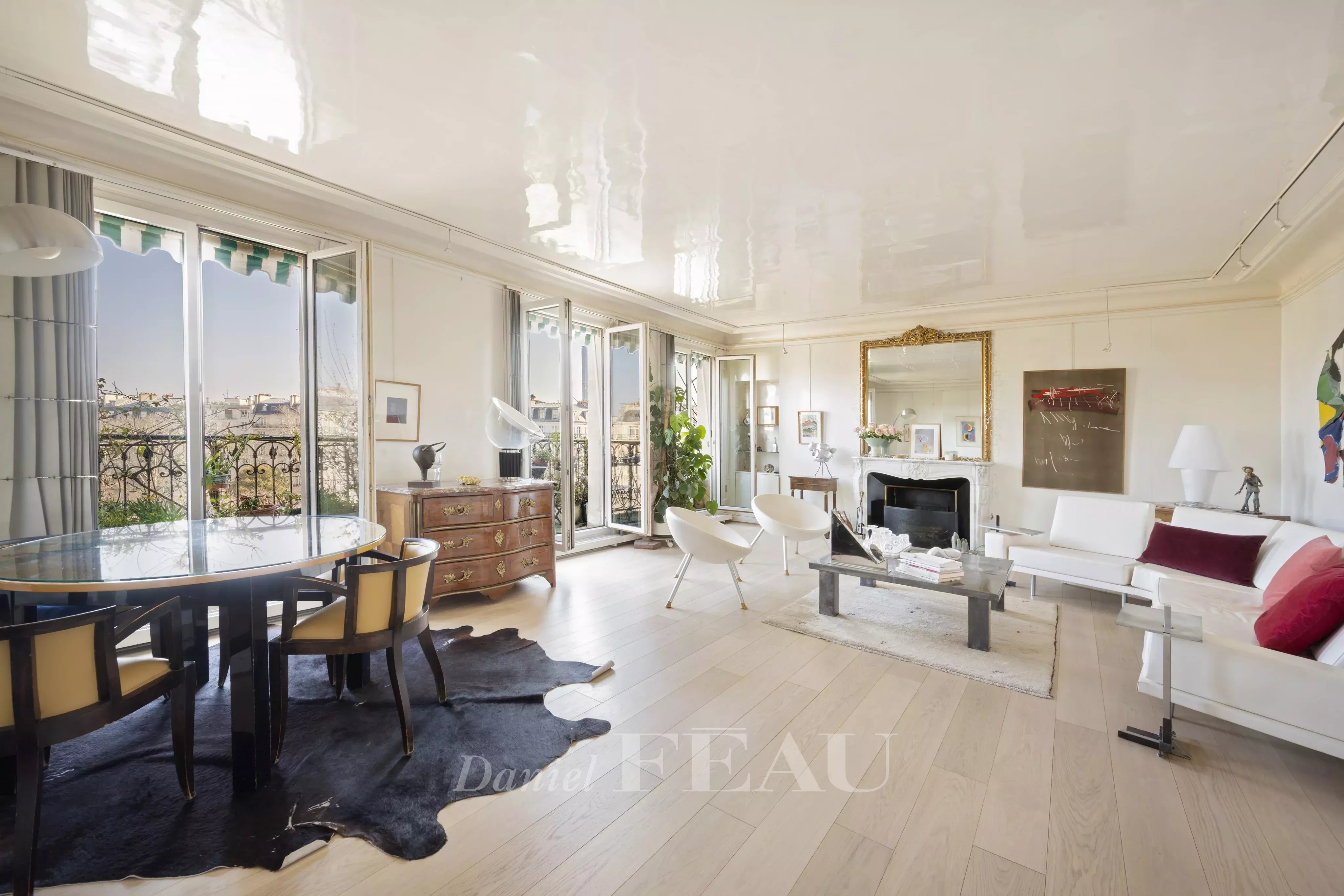 Sale Apartment Paris 7th