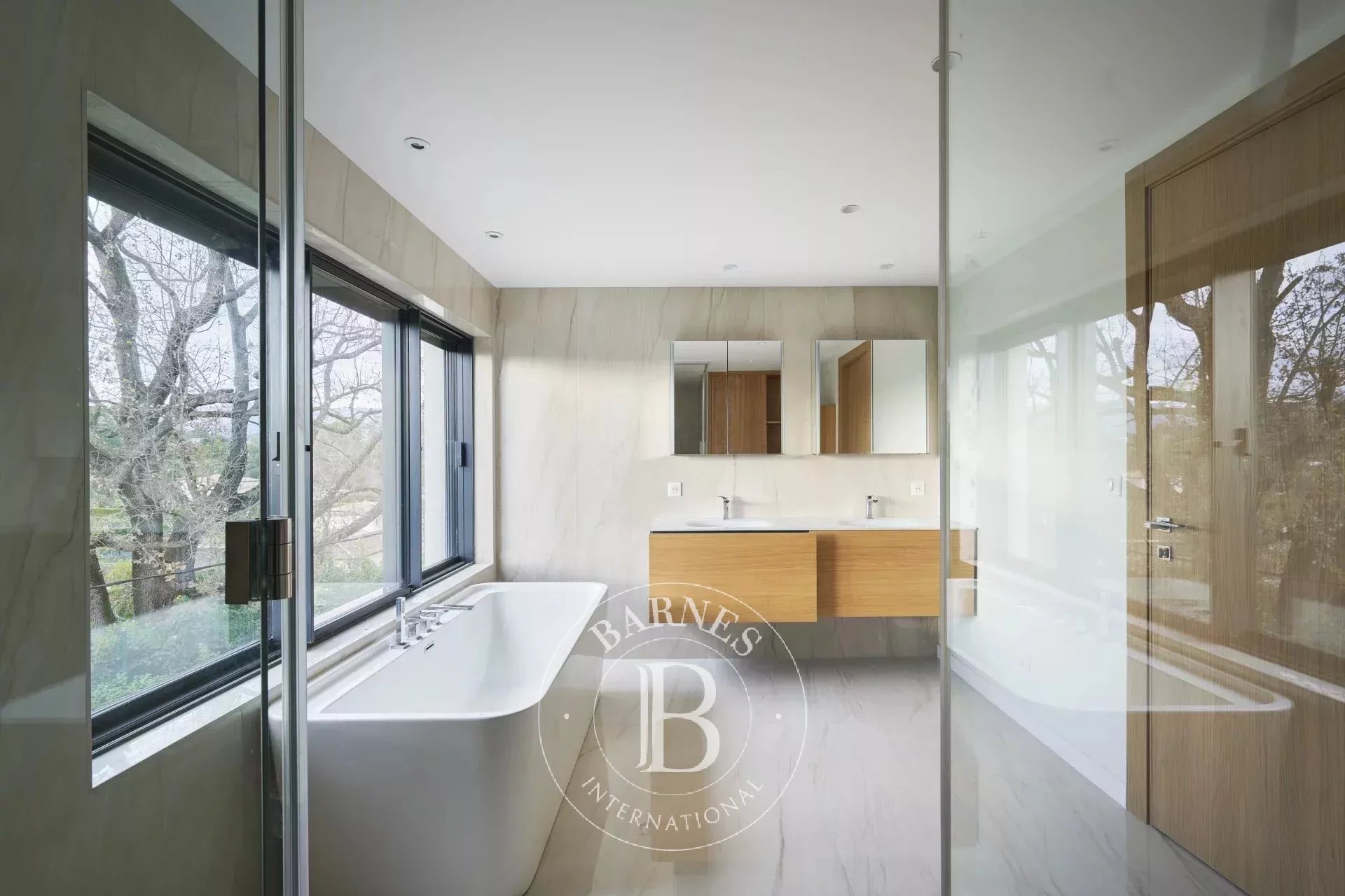 Ev Mougins - picture 19