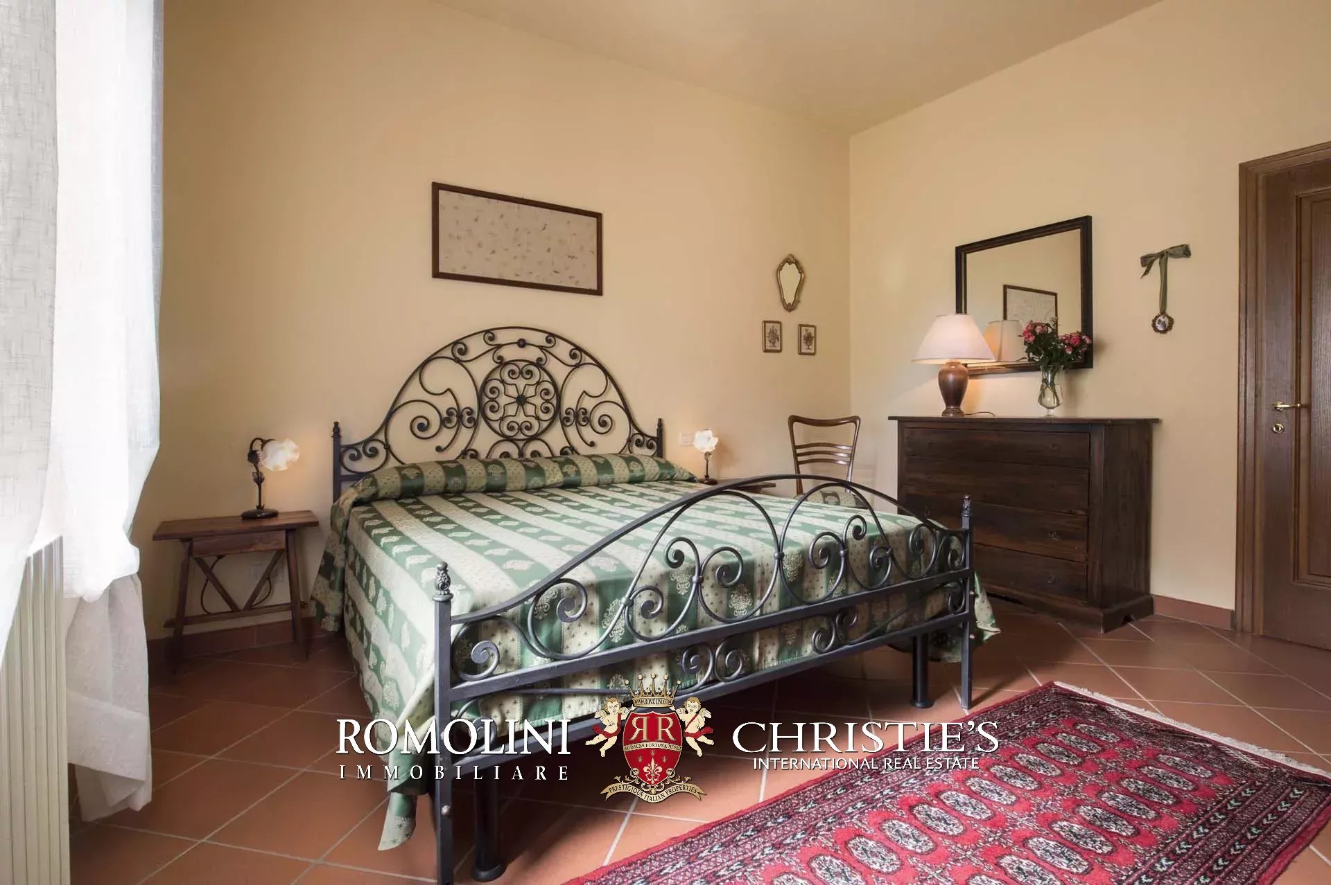 21 Bedroom Vineyard's Image 103